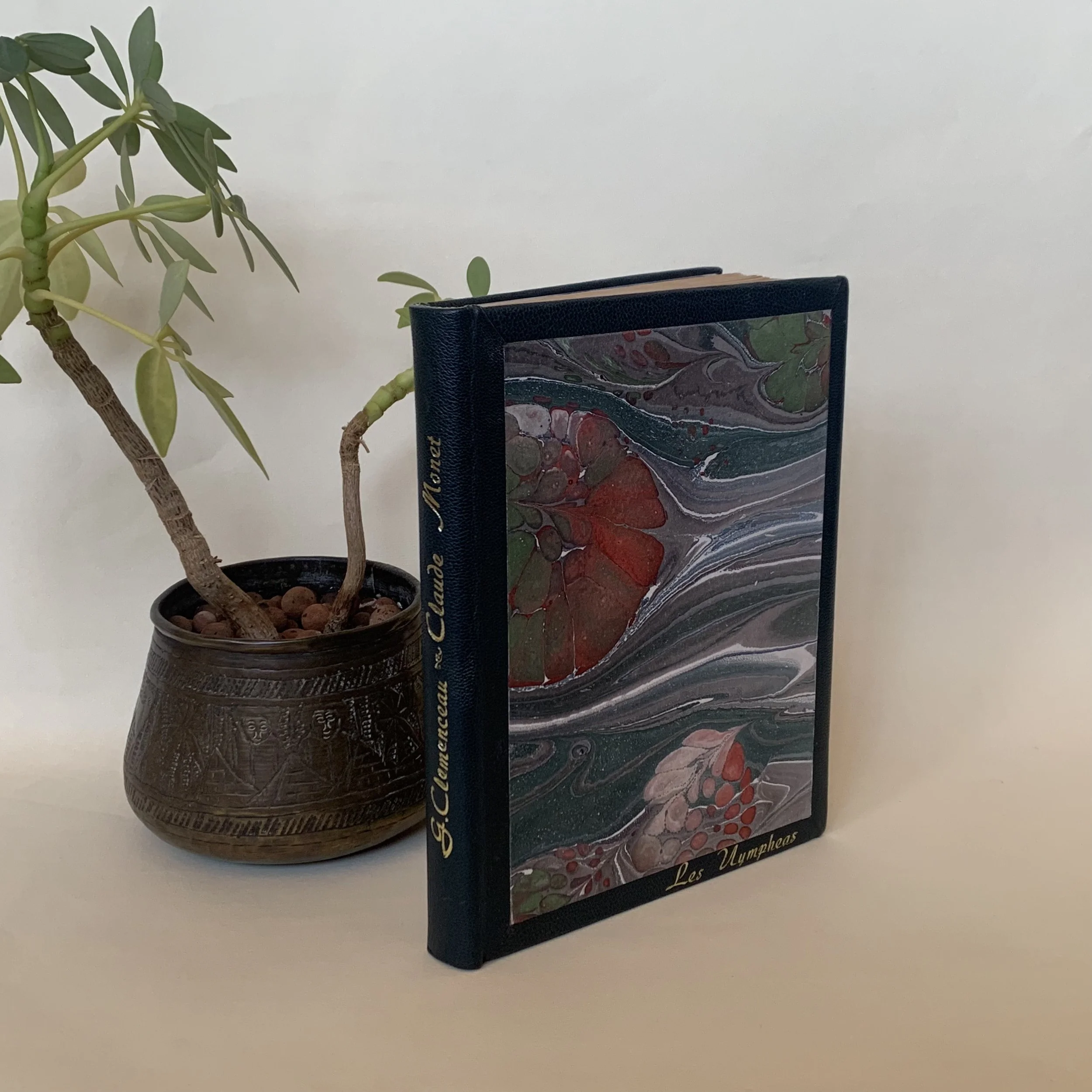 Monet, Les Nympheas - G. Clemenceau

(reliure à encadrement)