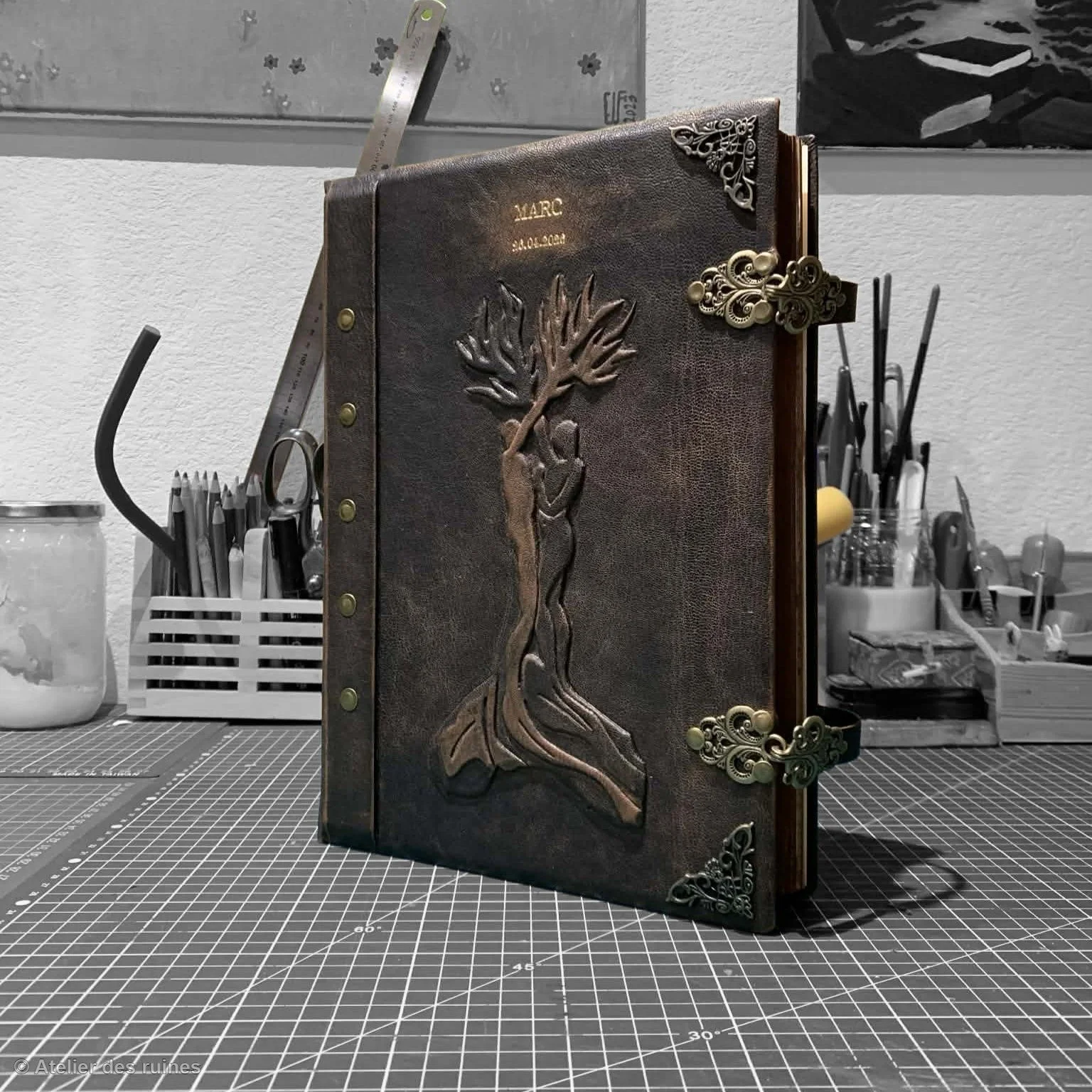 Grimoire avec gravure personnalisée