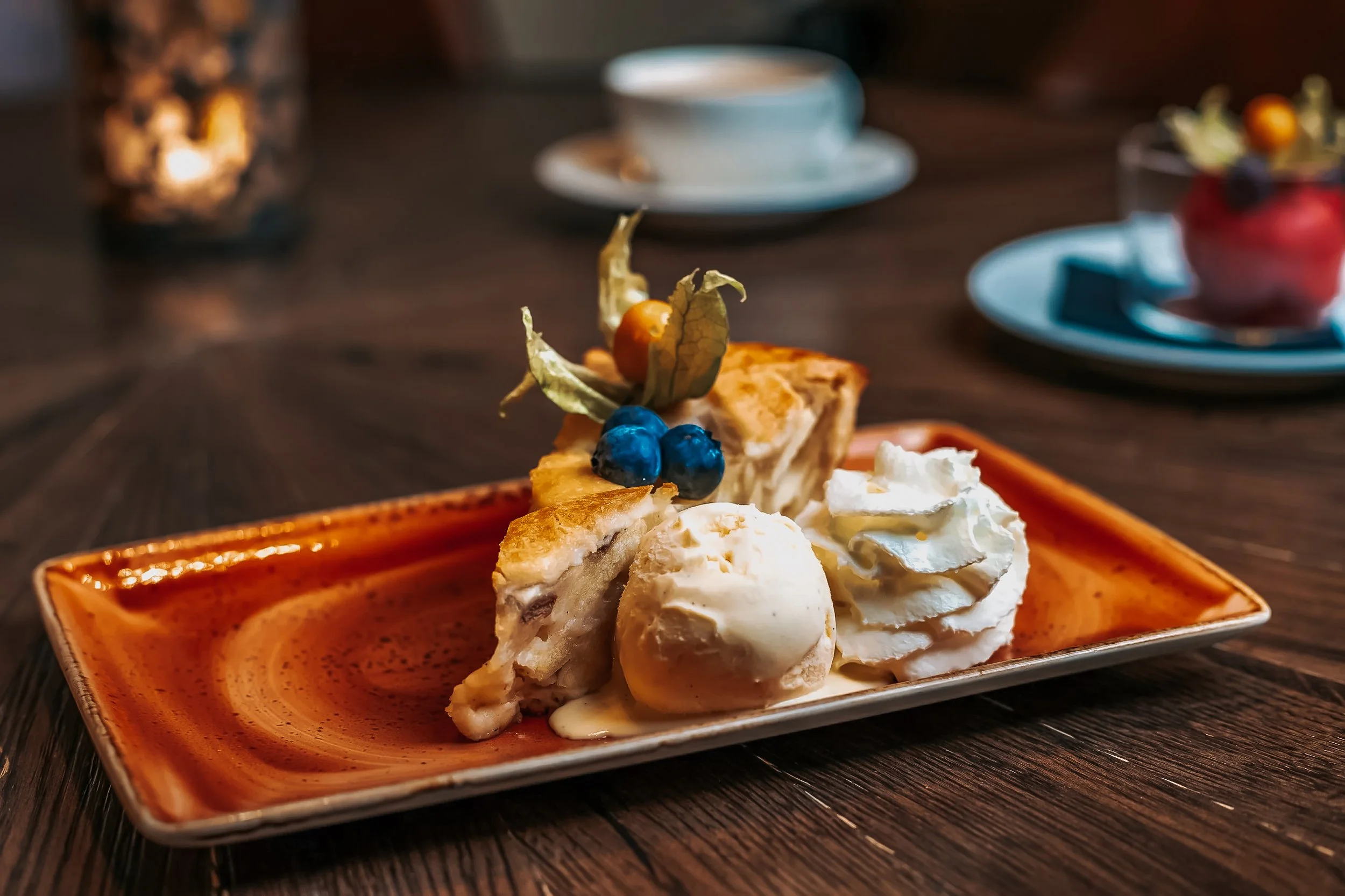 Bilde av eplekake og is - Sand Bar og Restaurant - Vesterøy | Hvaler