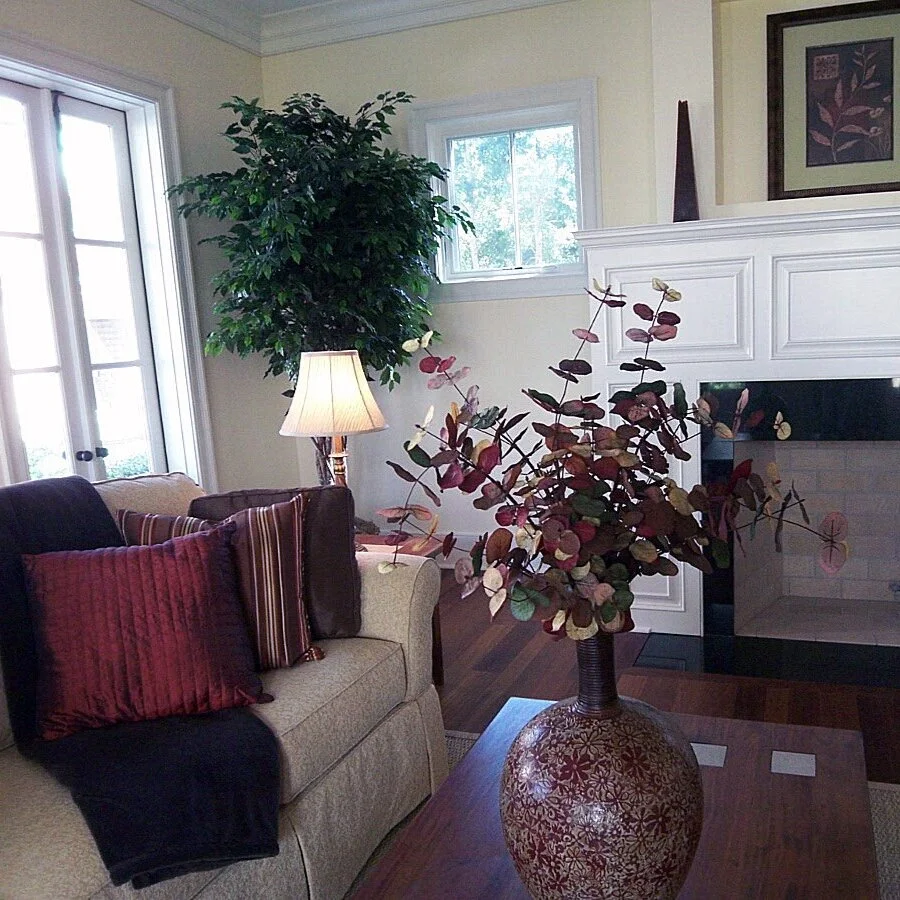 fairhopelivingroomclose2after.jpg