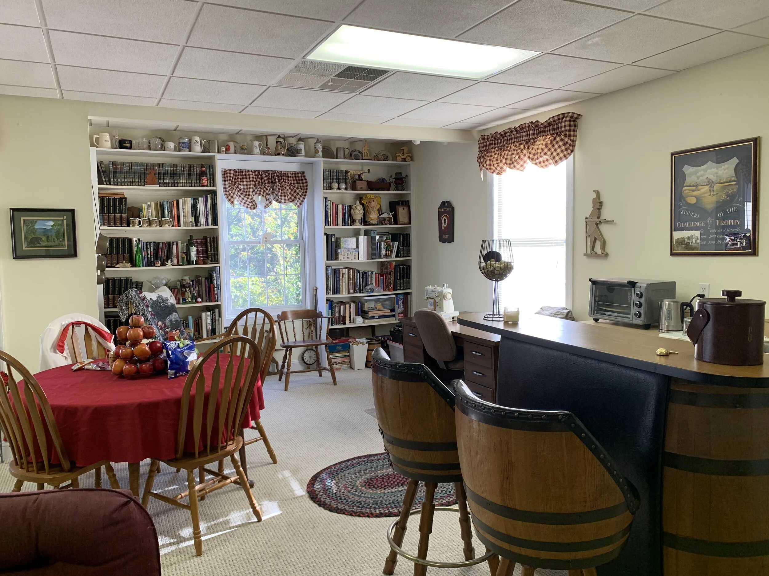 Basement Bar / Eat-in BEFORE...