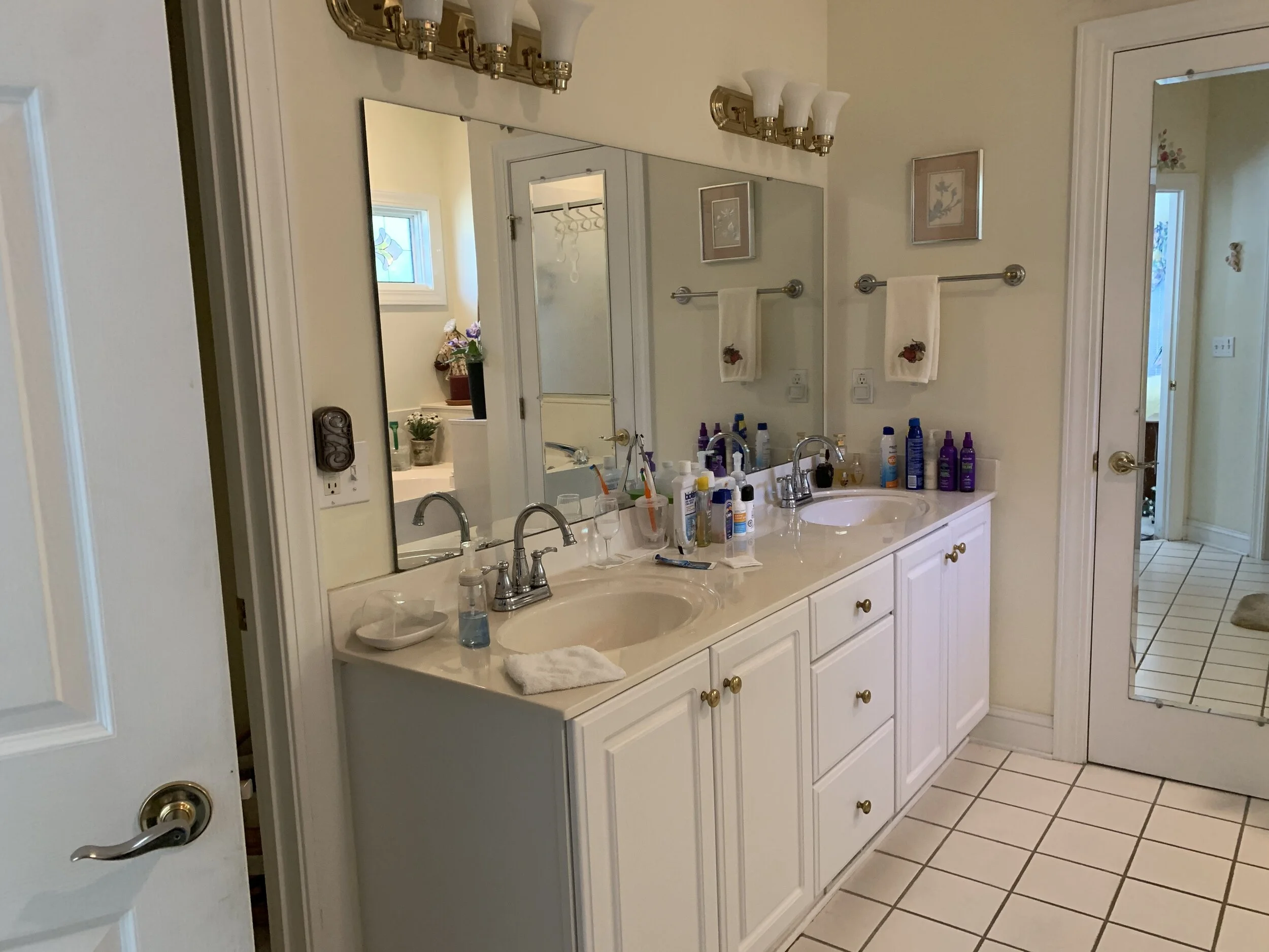 Master Bath BEFORE...