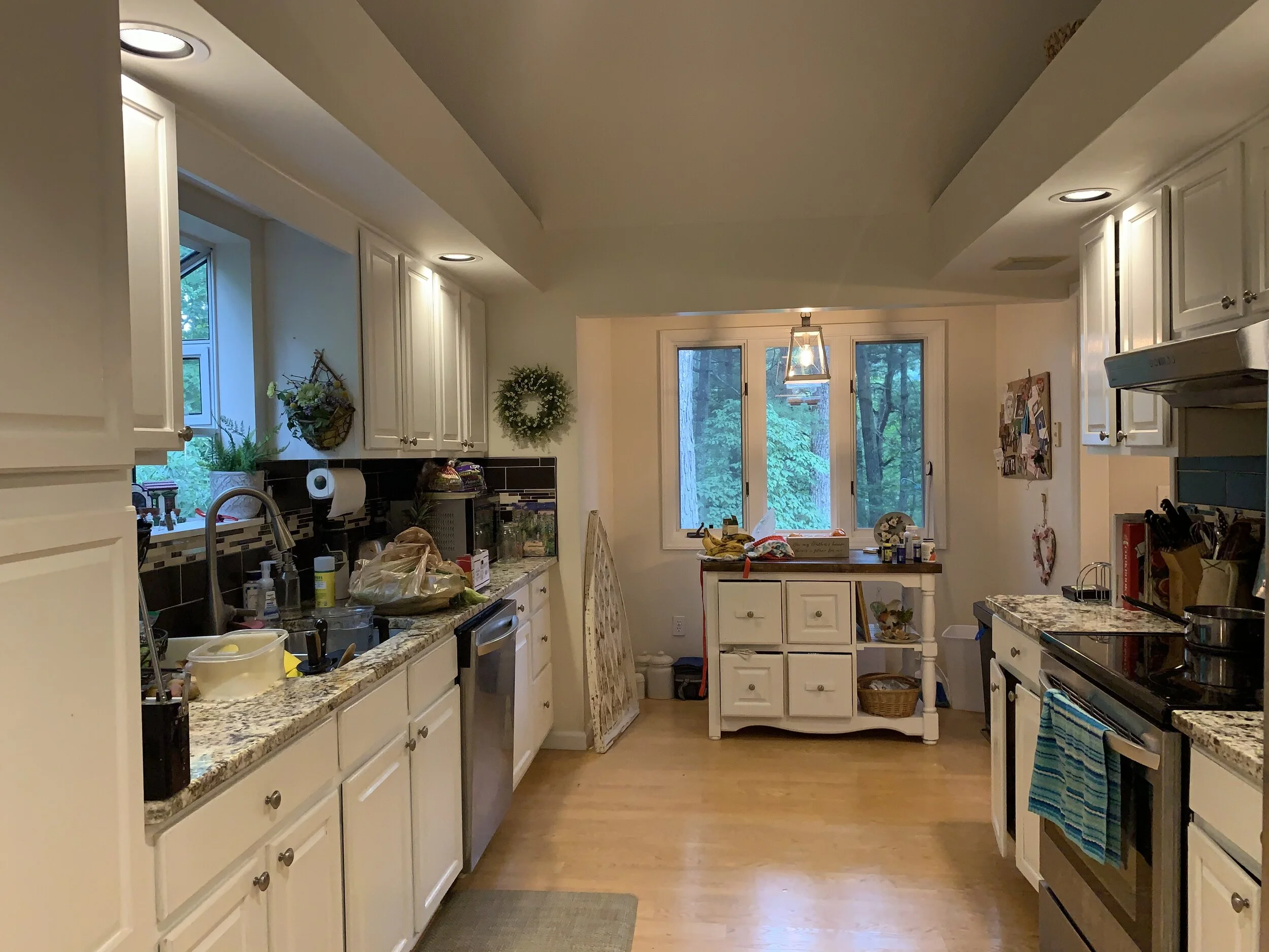 Kitchen BEFORE...