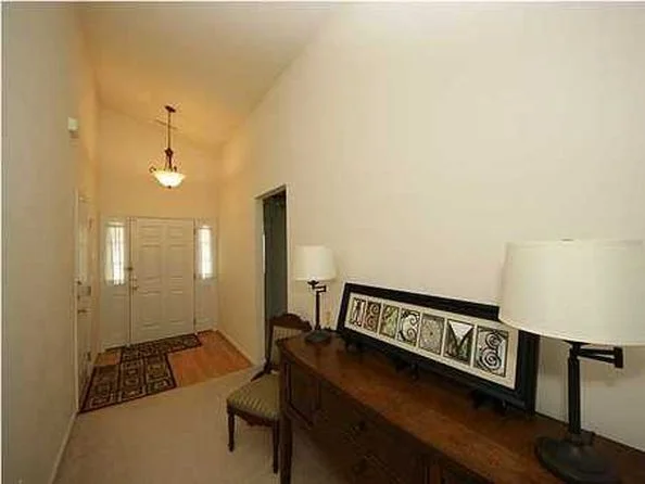 Foyer / Hallway BEFORE...