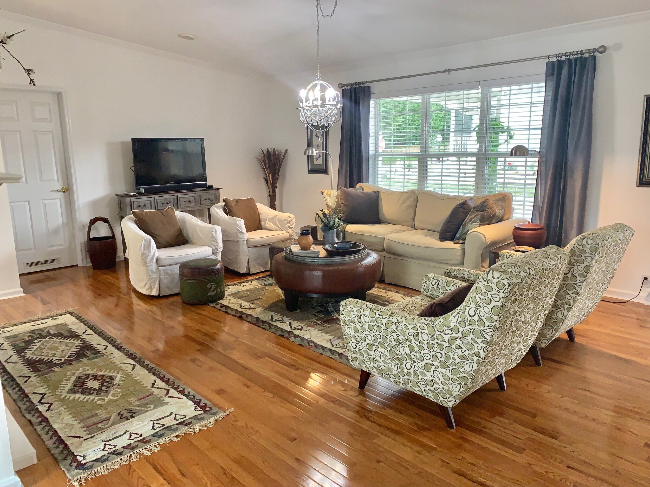 ...Living Room AFTER!