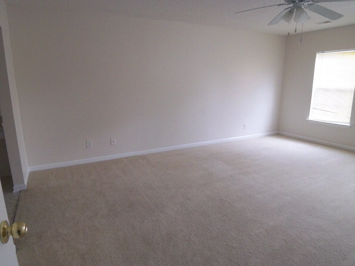 This vacant house was empty and was on the market for over 30 days with no offers.