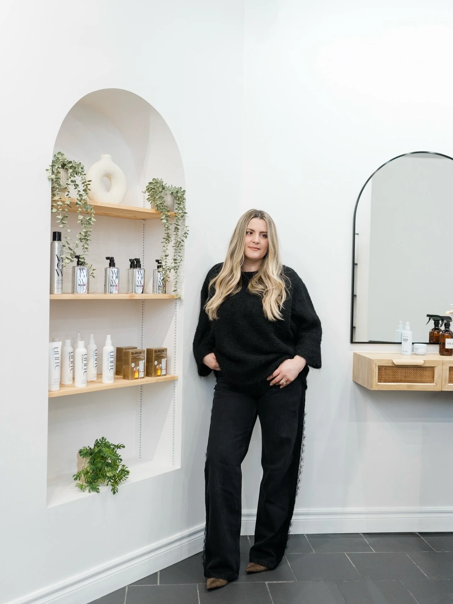 @sofia.stylist 🤍✨
Classic meets whimsical with Sofia&rsquo;s expert knowledge in women&rsquo;s long cuts, upstyles and bridal looks. Through years of experience in styling for television and bridal design, Sofia excels in consultation and matching a