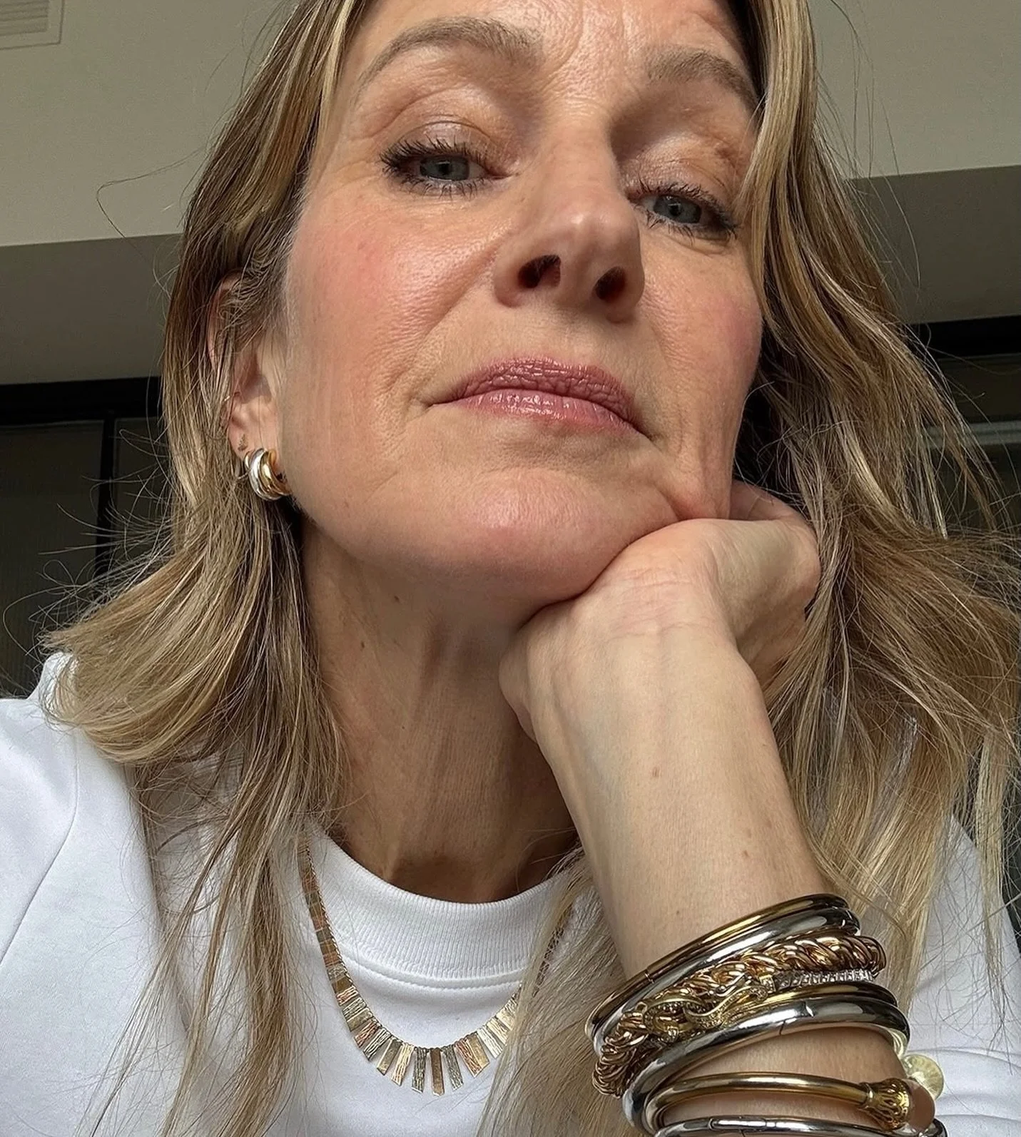 Obsessed is an understatement ✨ 
Highlights on @_jennybird 
by @jazmincolourist 🤍
#blondebalayage #modernblonde #hairinspo #behindthechair #salonlife