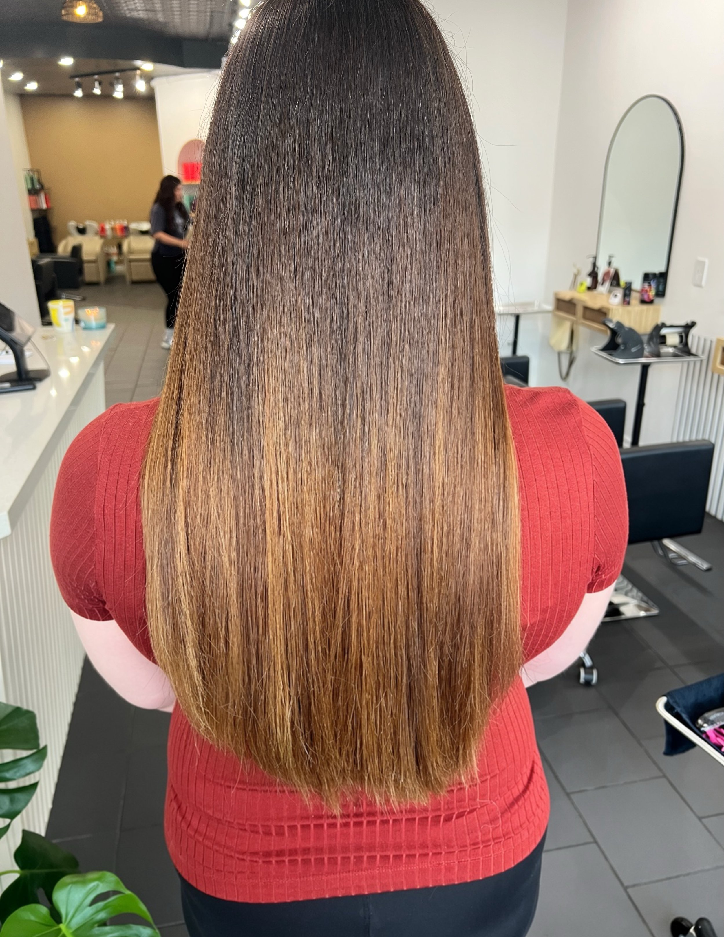 From smoothing fillers to Hair Botox &amp; Keratin treatments ✨ Your hair is unique, and your treatment should be too. 🤎
We can customize the perfect treatment based on exactly what your hair needs &mdash; whether you&rsquo;re looking to smooth friz