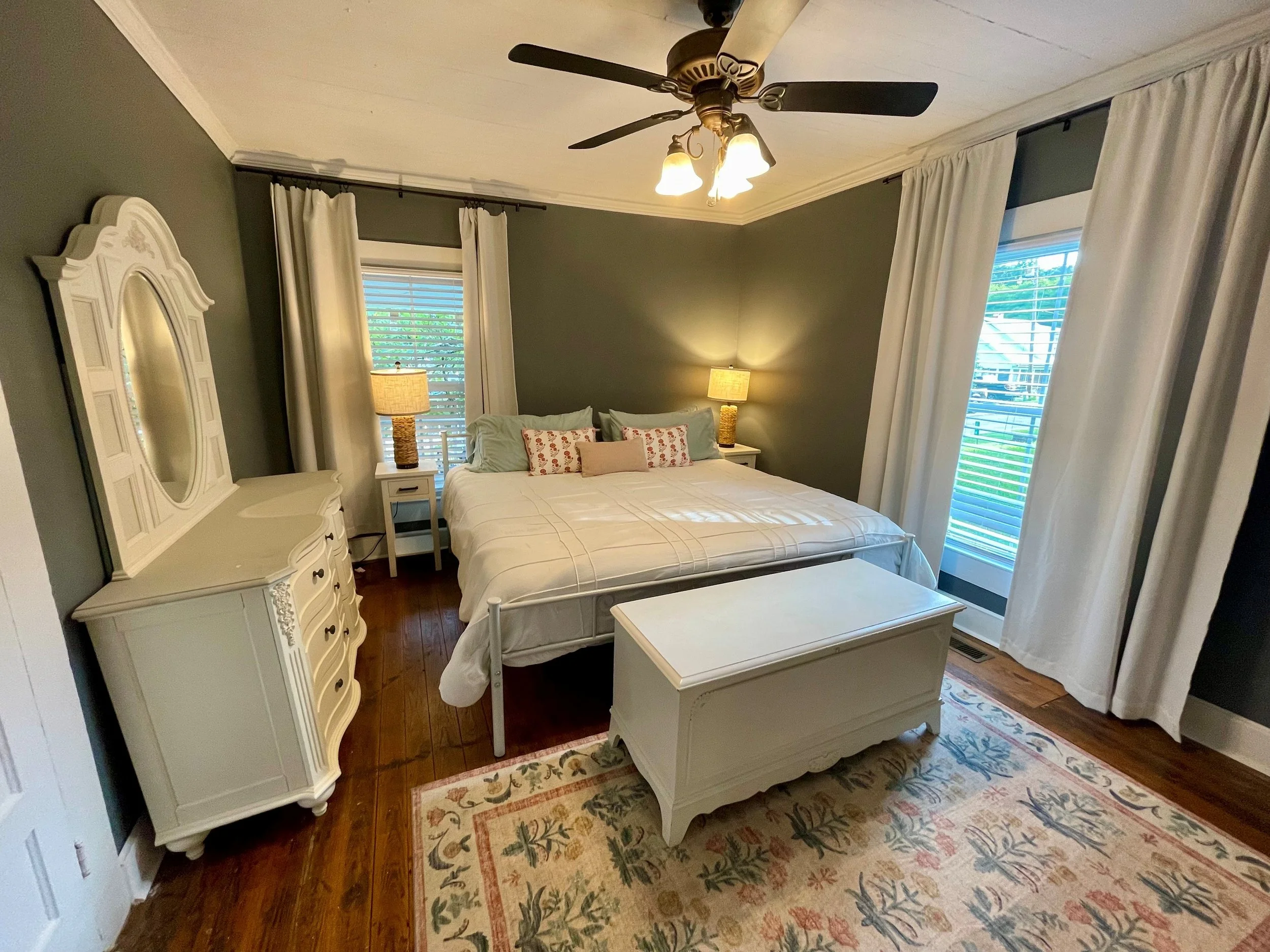 downstairs bedroom1.jpg