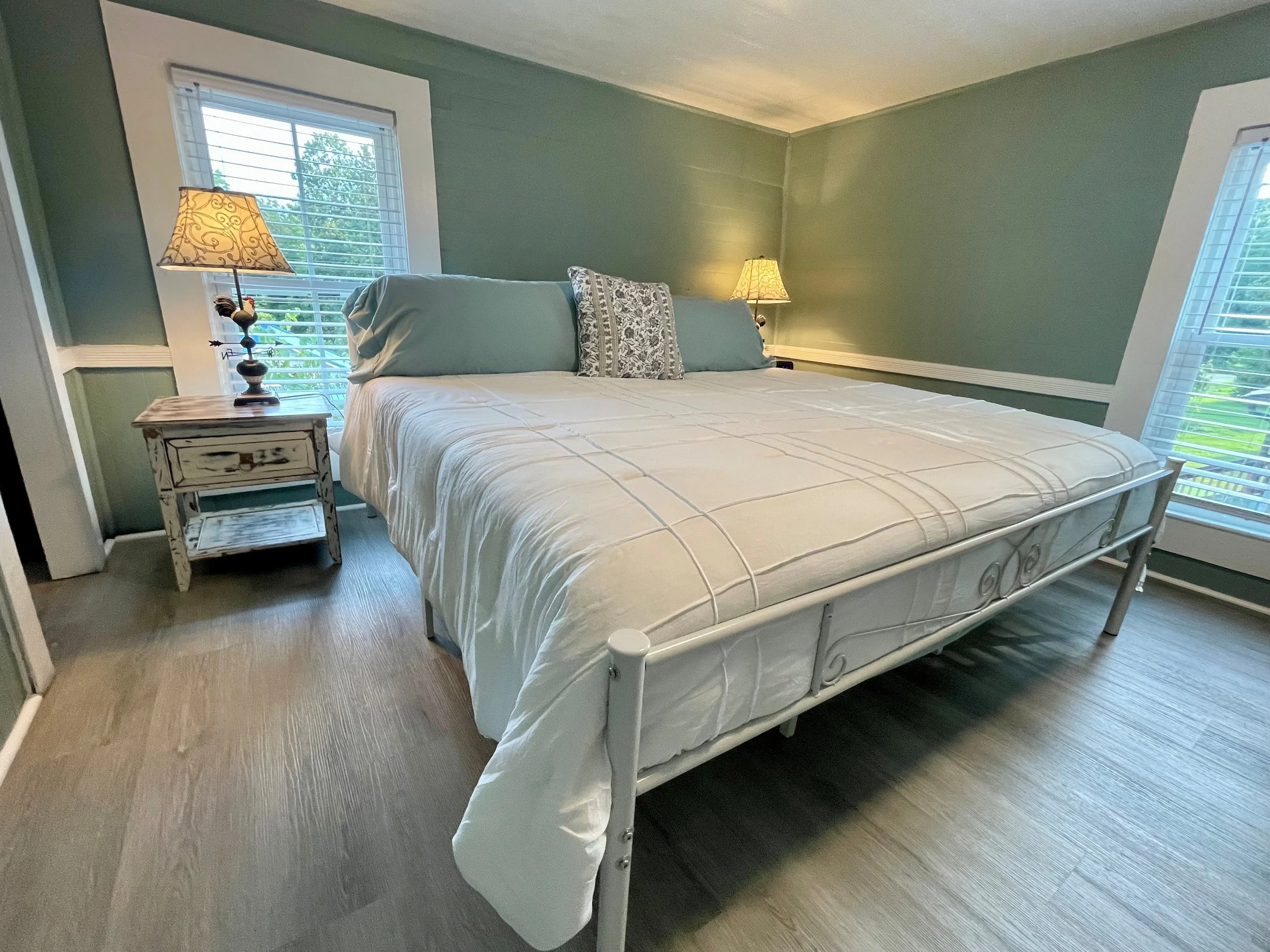 upstairs bedroom2.jpg