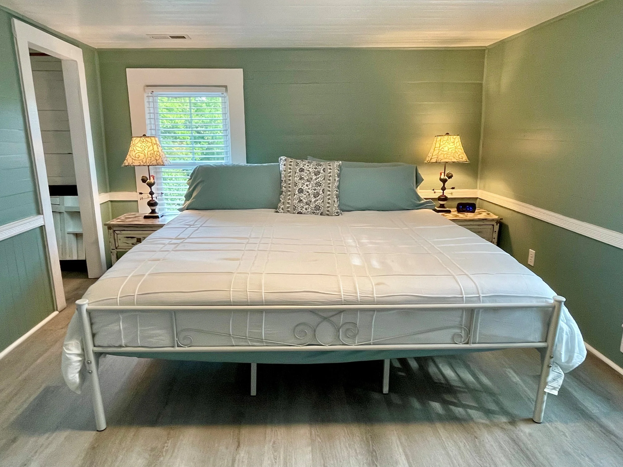 upstairs bedroom3.jpg