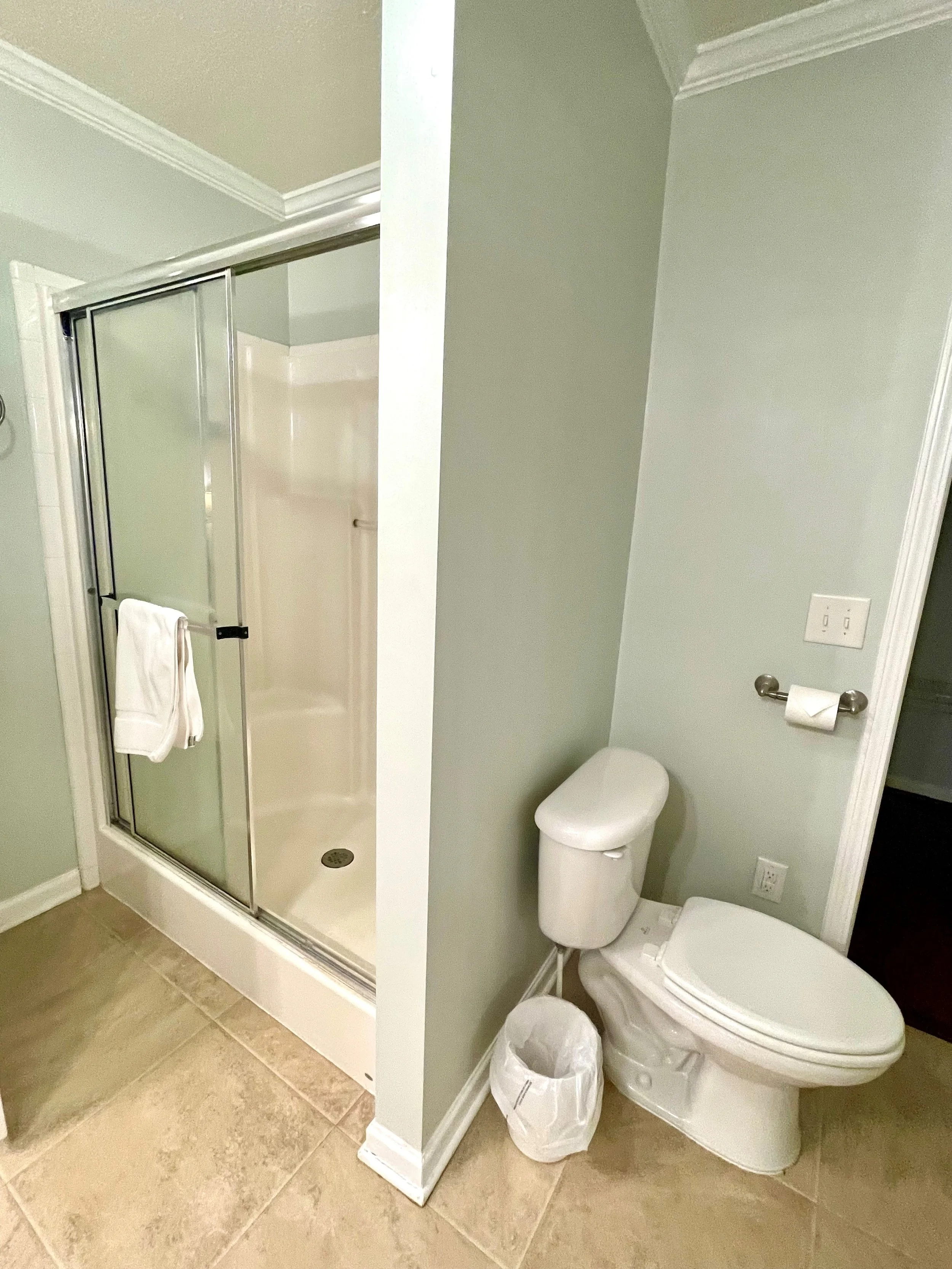 main bathroom2.jpg