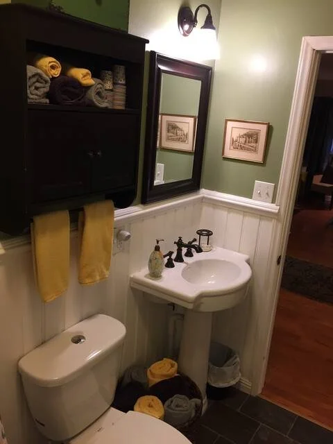 bathroom1.jpg