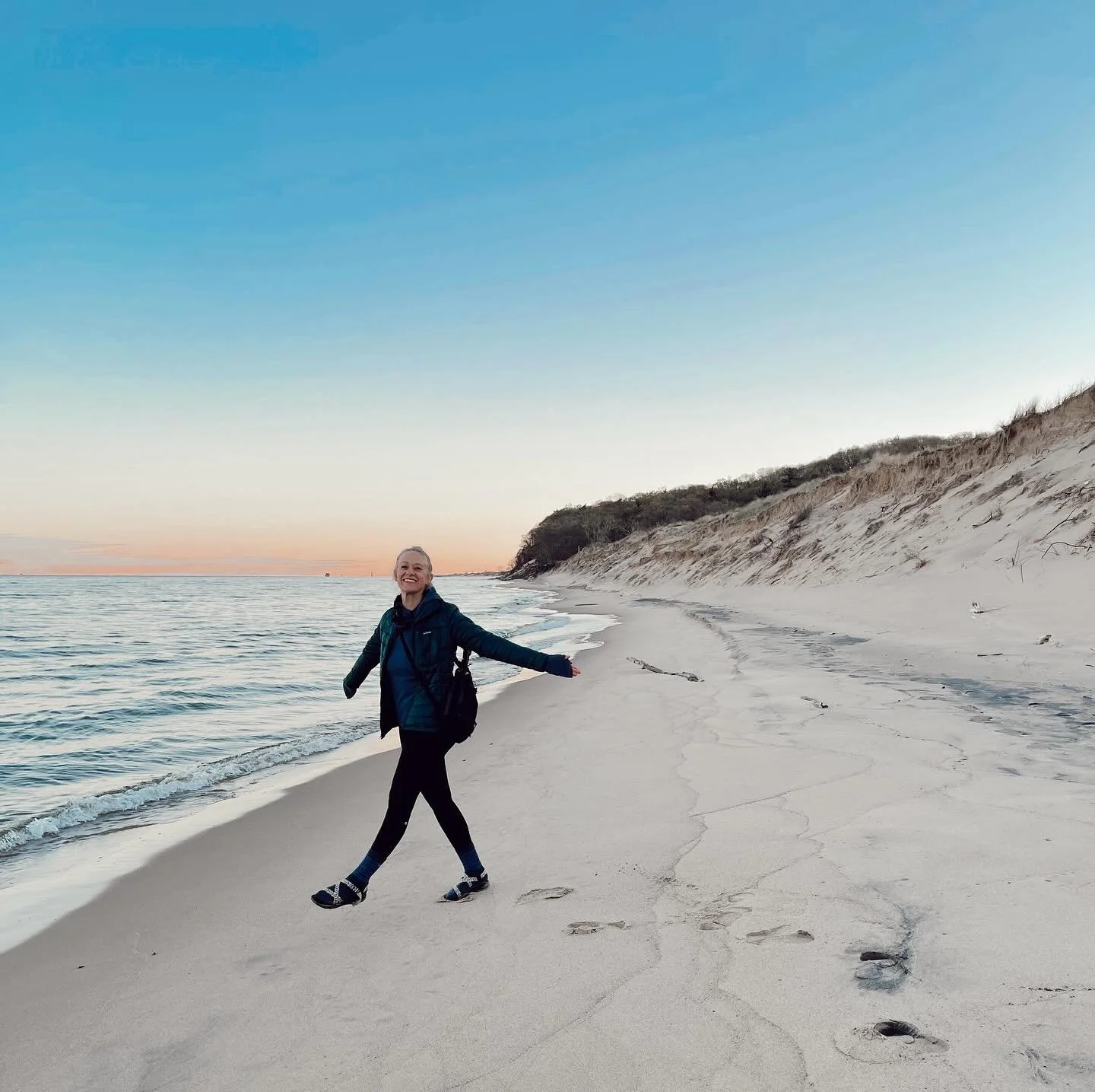 One of the teachings from yoga philosophy that I come back to often is aparigraha.

It translates to non-grasping.

Not clinging so tightly to outcomes.
Not forcing things to unfold in a certain way.
Not gripping life so hard that we forget how to tr