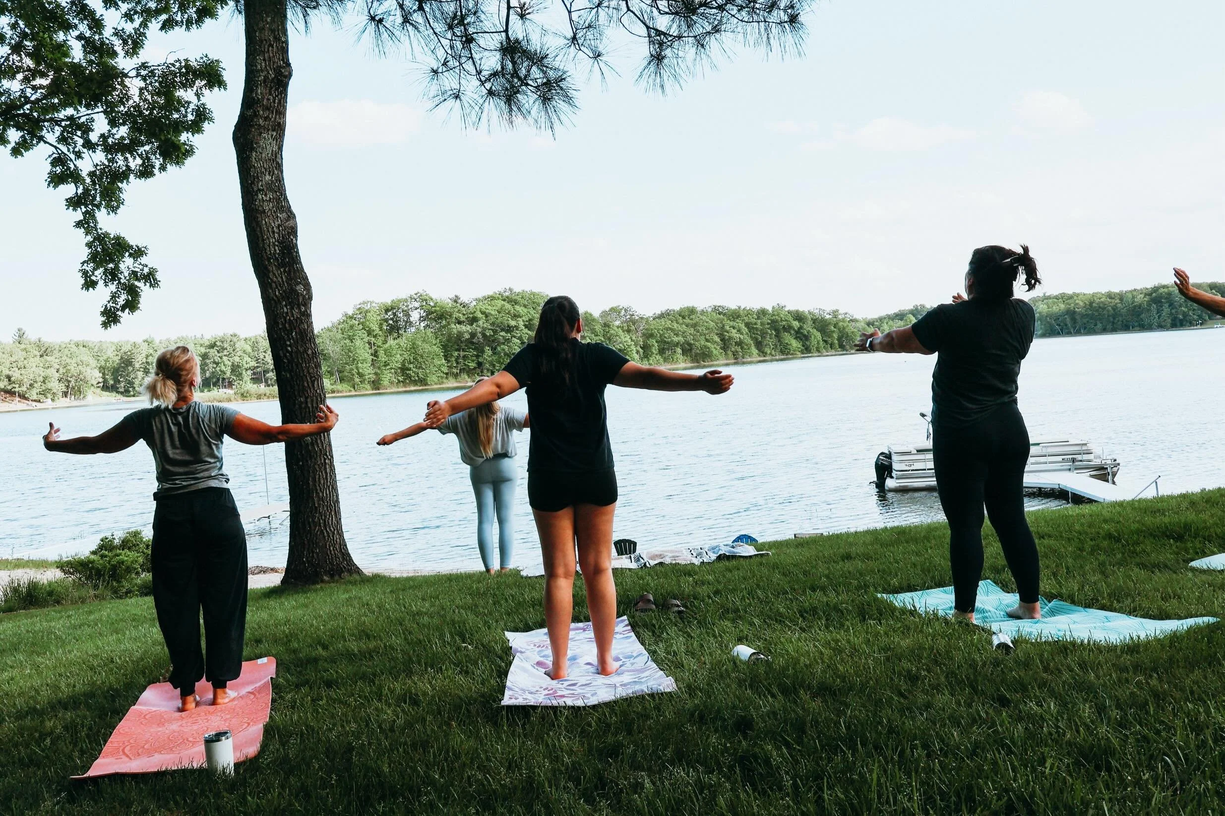 Just wrapped up a four-week yoga series by the lake with these beautiful humans. 🌿

It&rsquo;s such a gift to create spaces where people can slow down, breathe deeply, move intentionally, and reconnect with themselves. I&rsquo;m so grateful for ever