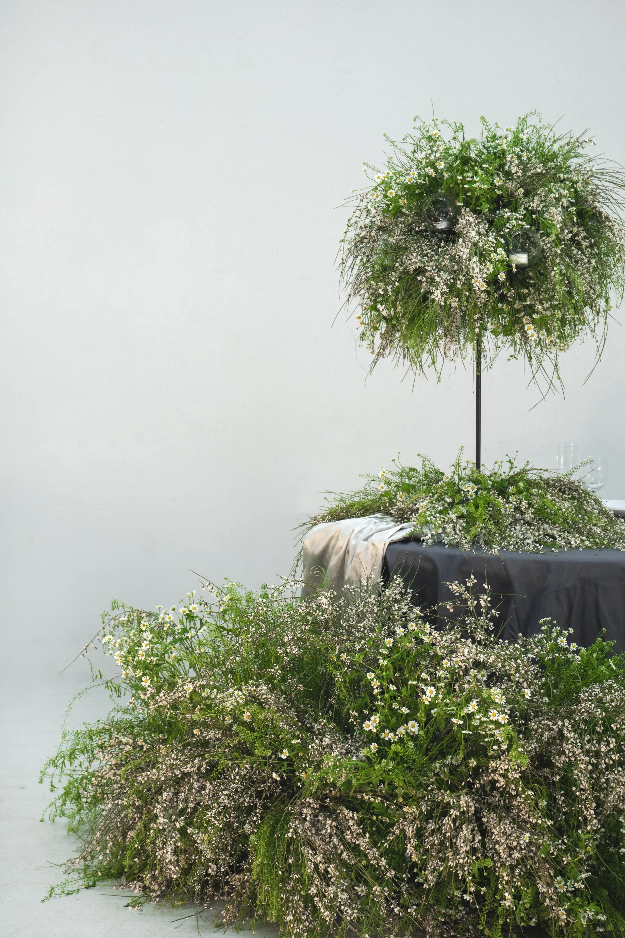 Floral Gravity 3 centro blanco-03.jpg