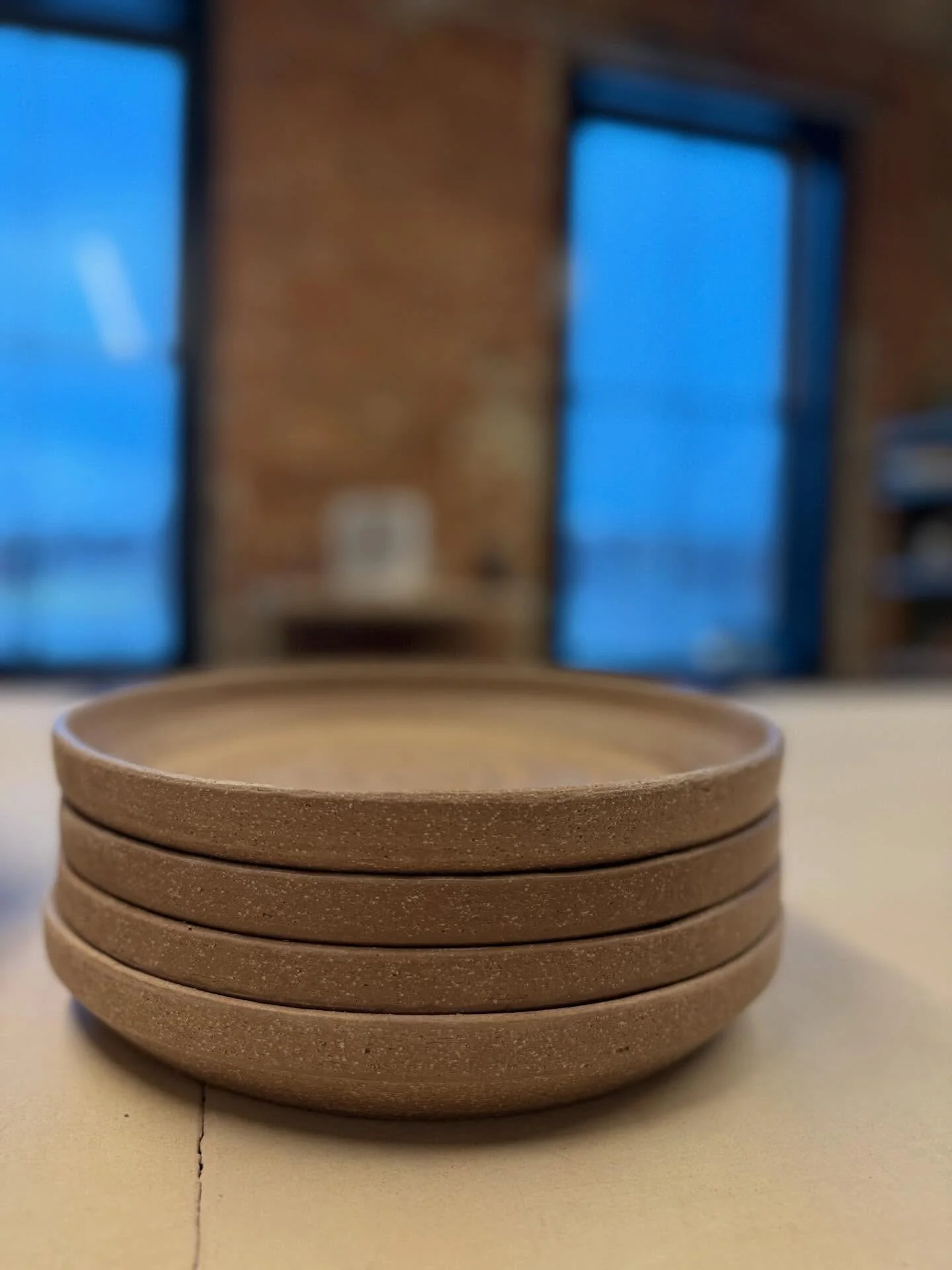 So nice when an idea you envision comes to reality. Very very happy with these plates/bowls. I think I&rsquo;m on to something. Just wait!

#ceramics #pottery #catskillmountains #hudsonvalley