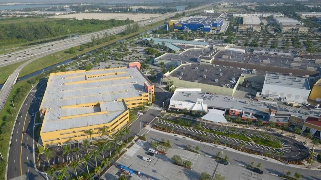 Dolphin Mall Retail Addition 
& Parking Garage- Miami, FL