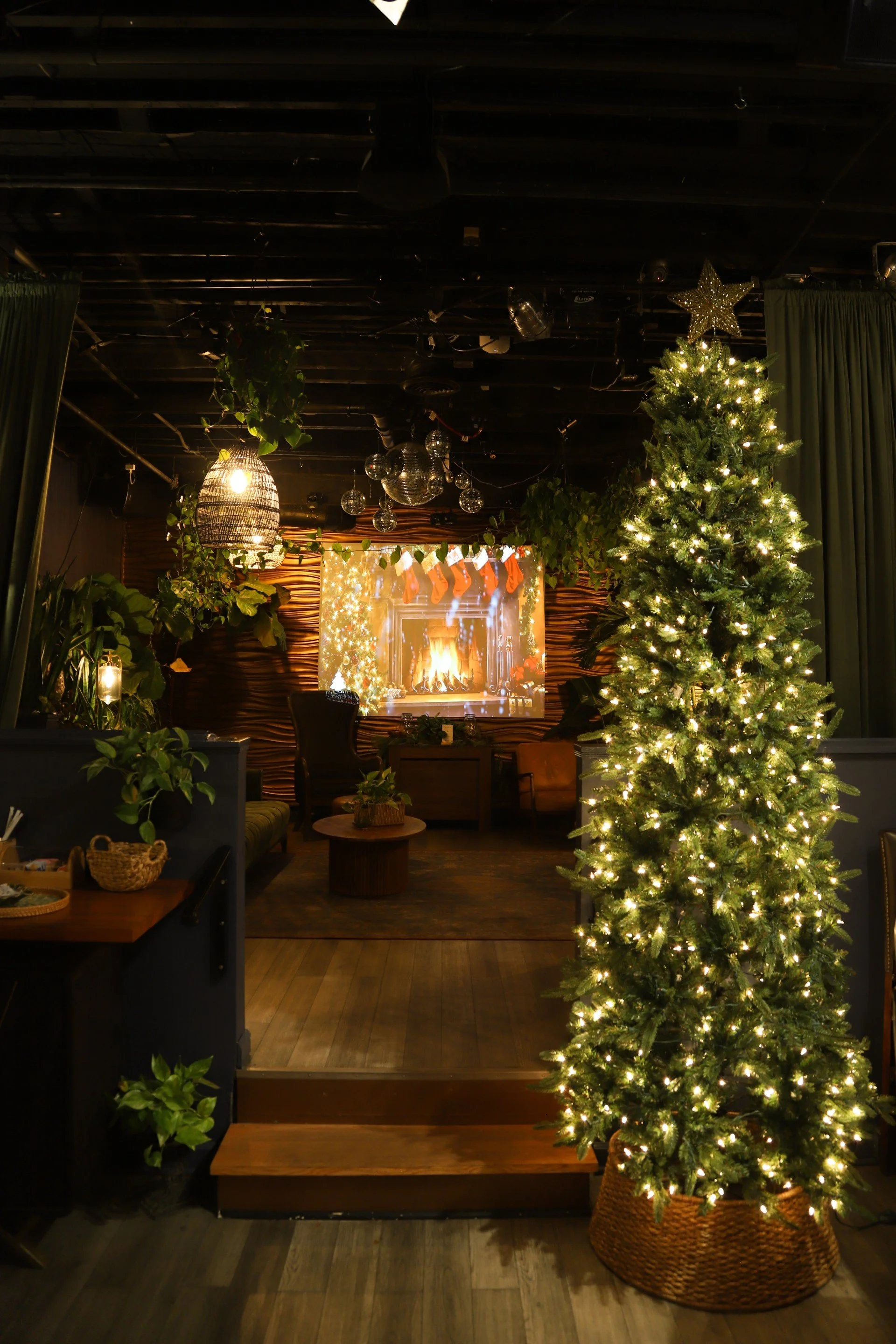 How to shop local for the Holidays