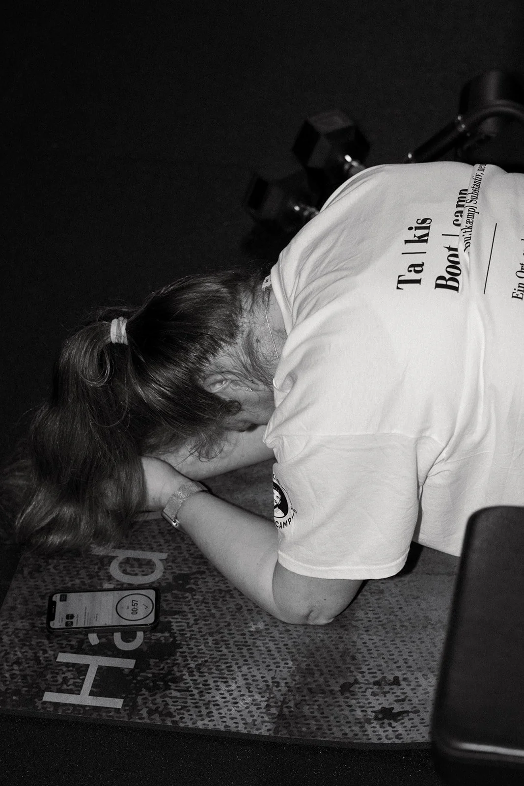 Frauen beim Takis Bootcamp im Fitnessstudio Bruchköbel – intensives Workout unter professioneller Betreuung für Teilnehmerinnen aus Bruchköbel, Hanau und Maintal.