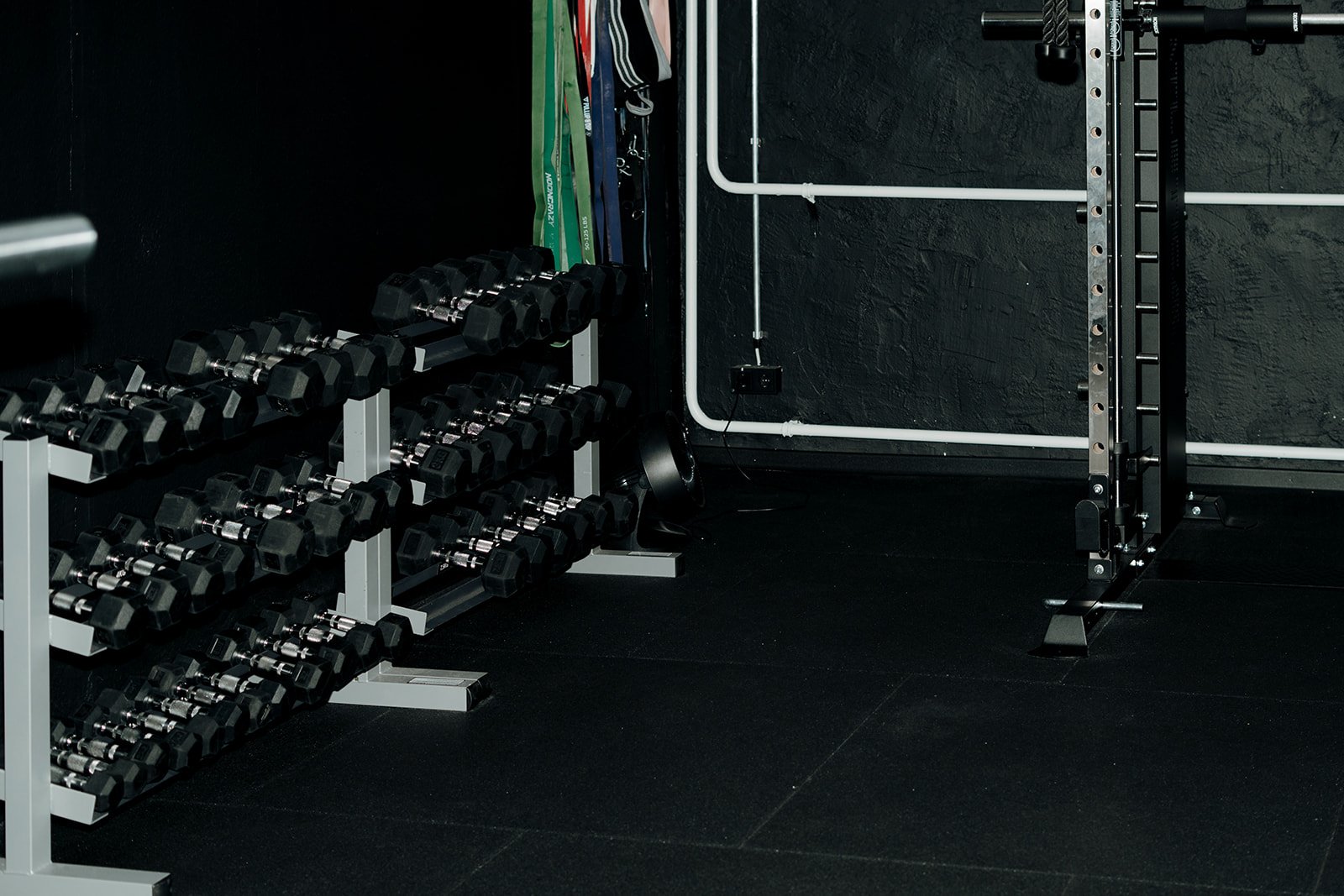 Innenbereich des Takis Bootcamp Fitnessstudios Bruchköbel bei Hanau – modernes Workout-Ambiente für Personaltraining und Bootcamp.