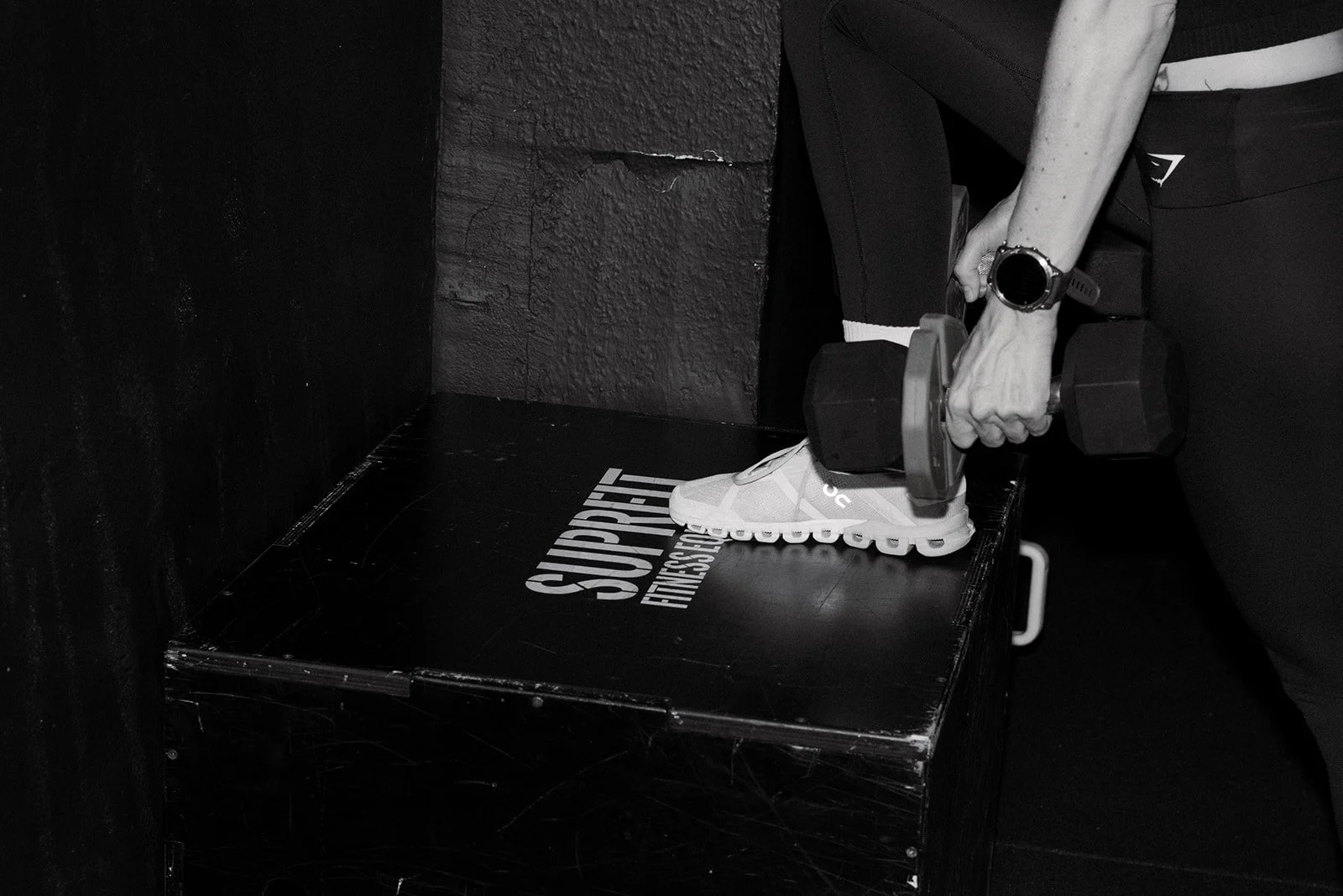 Fitnessstudio Bruchköbel bei Hanau – Teilnehmer beim Krafttraining im Takis Bootcamp Gym.