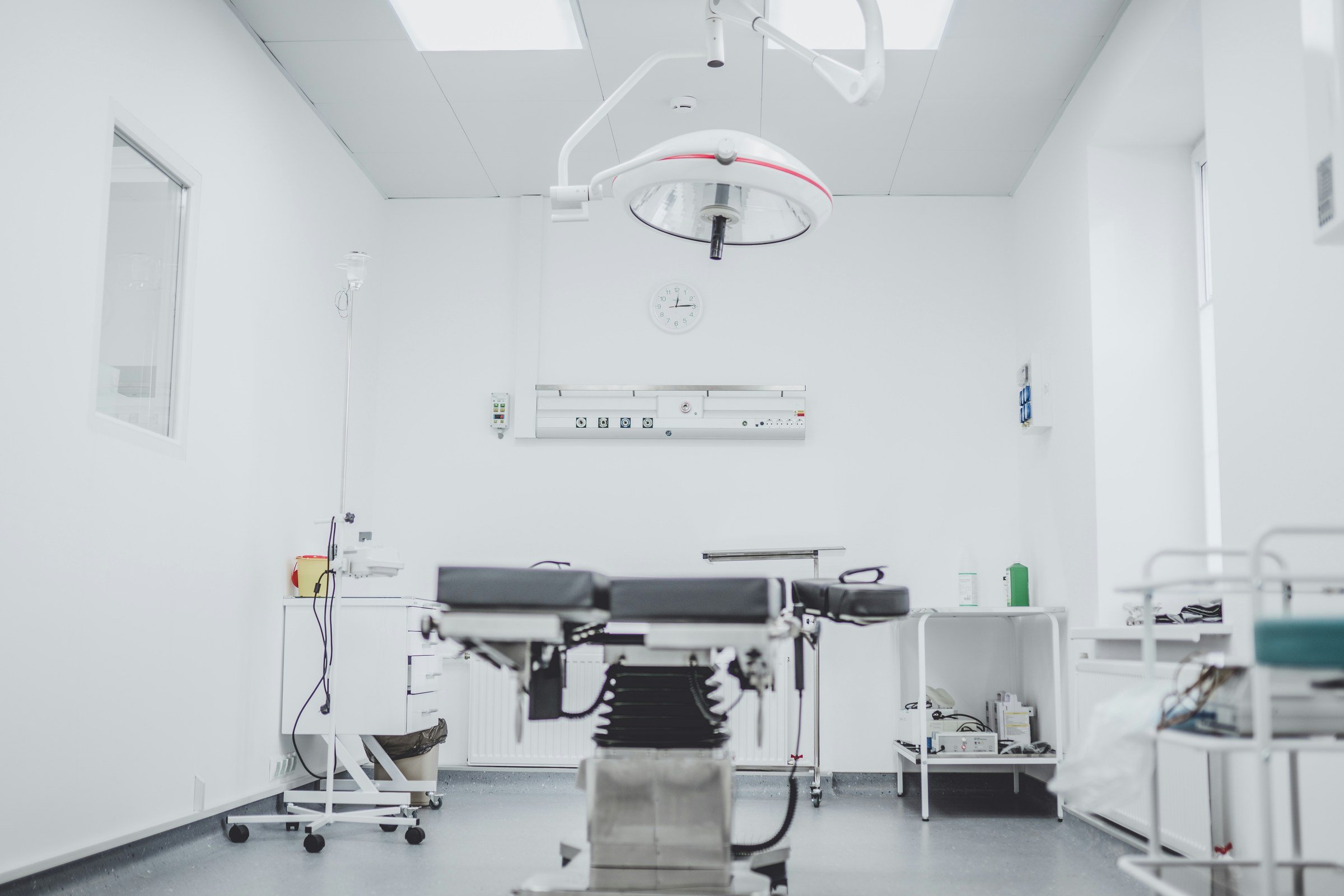 Operating room after end-of-day terminal cleaning at an outpatient surgery center