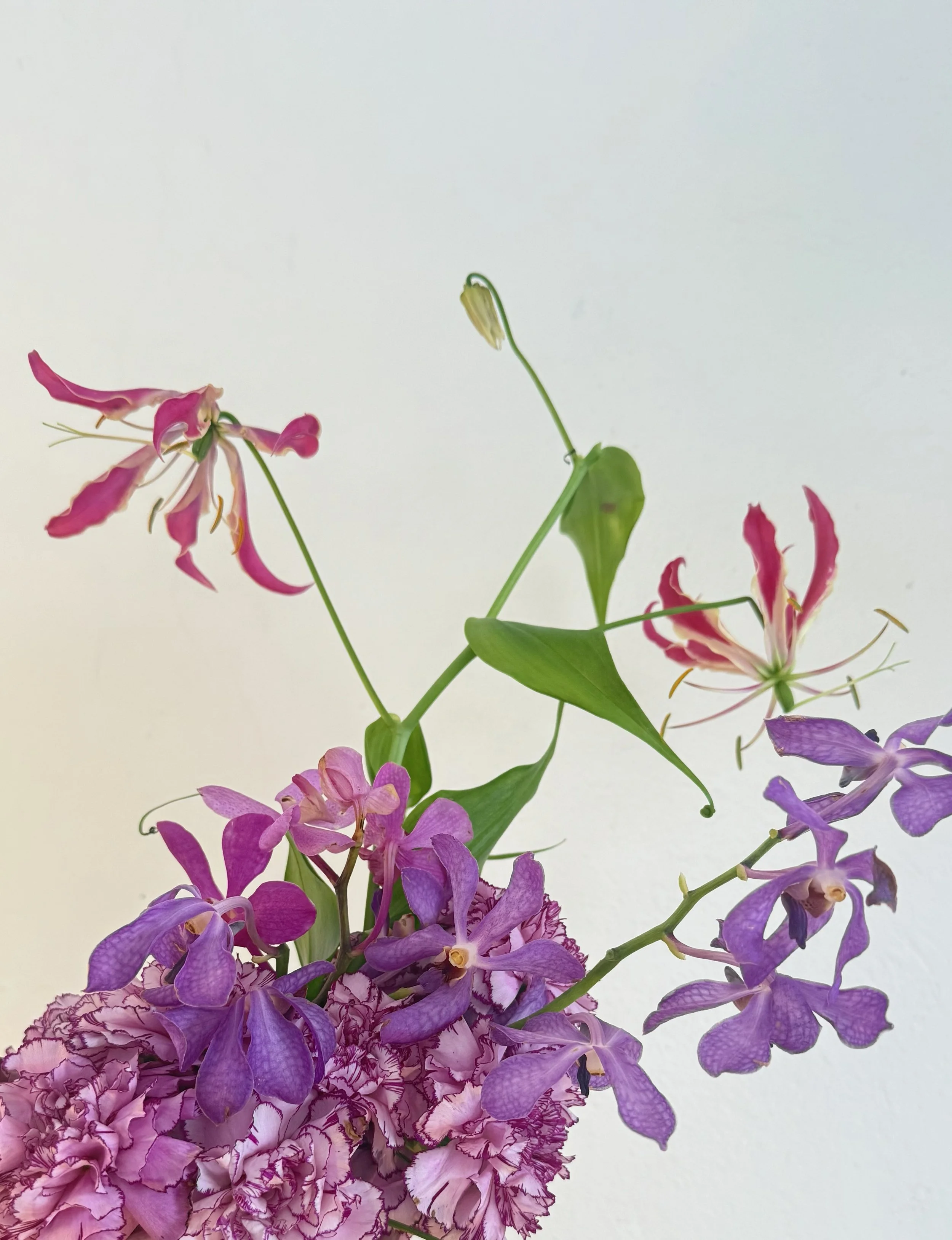 CONTEMPORARY Centerpiece