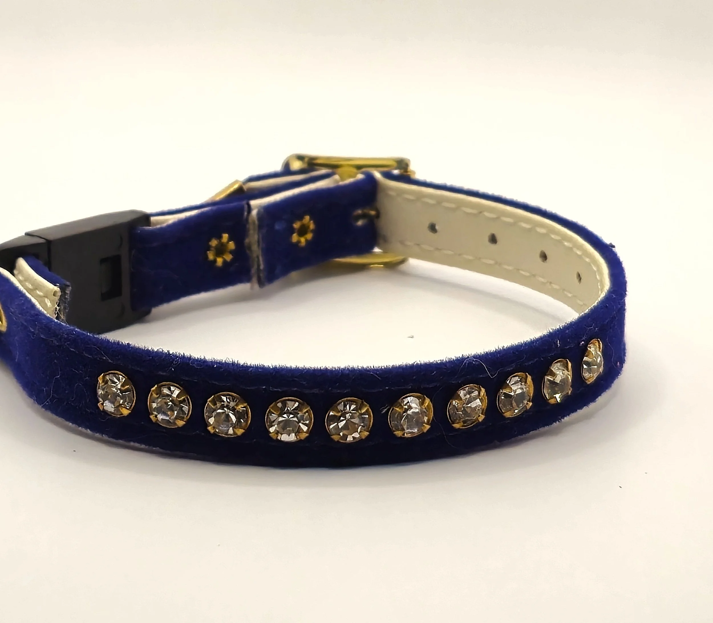velvetrhinestonecatcollarblue.jpg