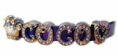 personalized-leather-cat-collars-12__08123.jpg