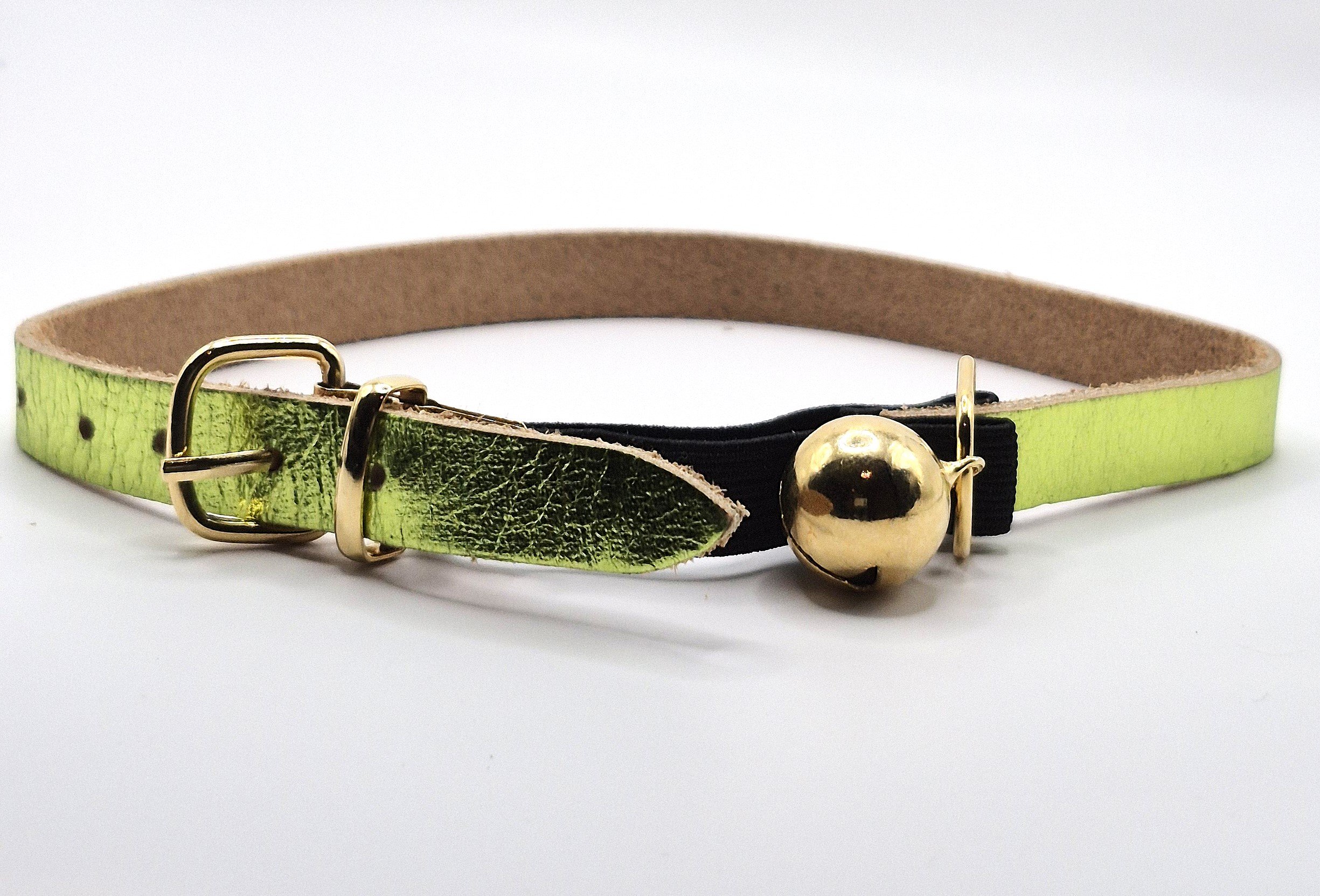 leathercatcollarmetalliclimegreen.jpg