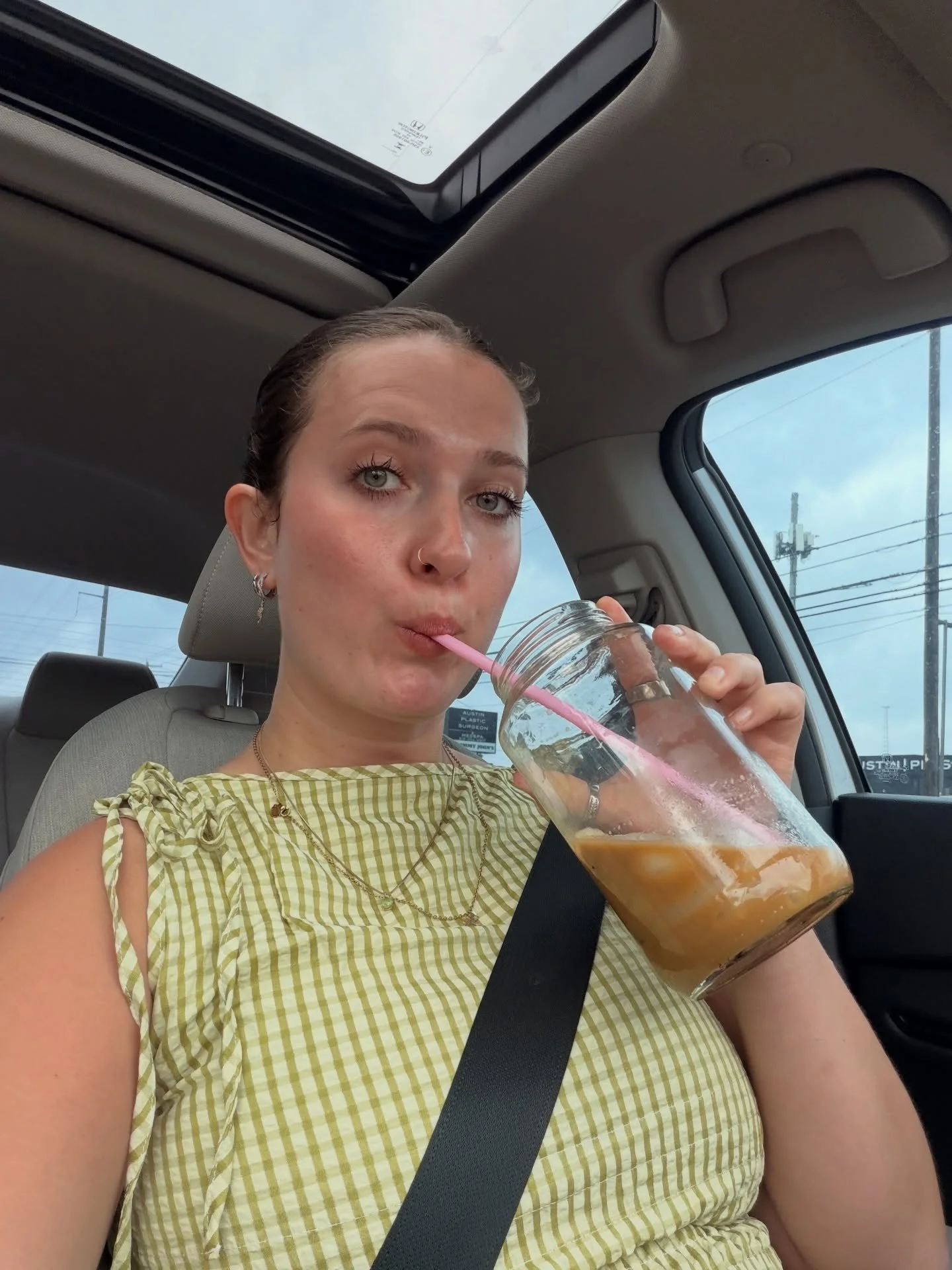 This weeks line up went crazyyy 😮&zwj;💨 and think these meatballs are my new addiction &mdash; creamy yogurt sauce served with fresh pita to sop up all the deliciousness&hellip;. 🤤🤤🤤 

#chef #mealprep #atx