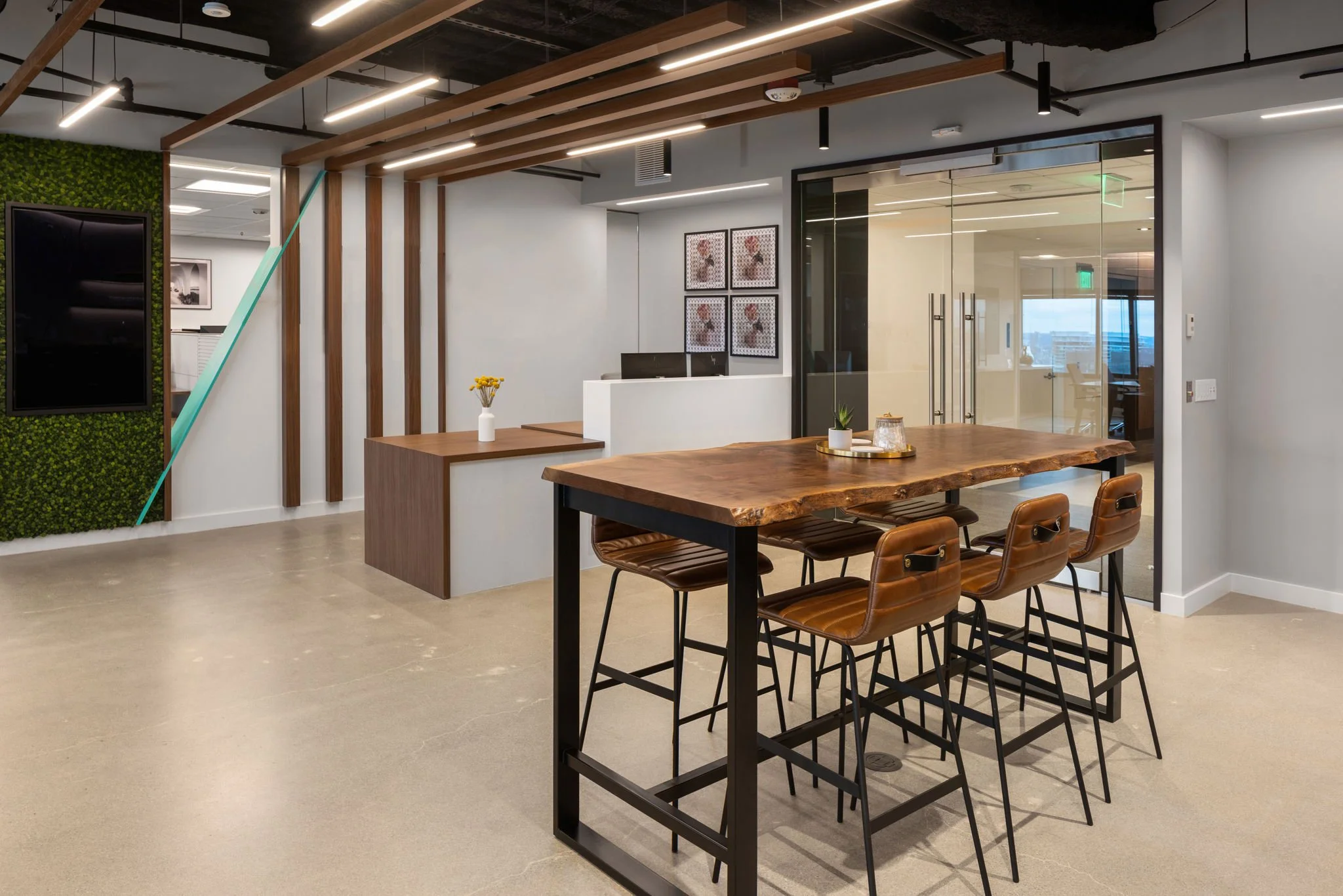 NO LOGO RECEPTION.jpg