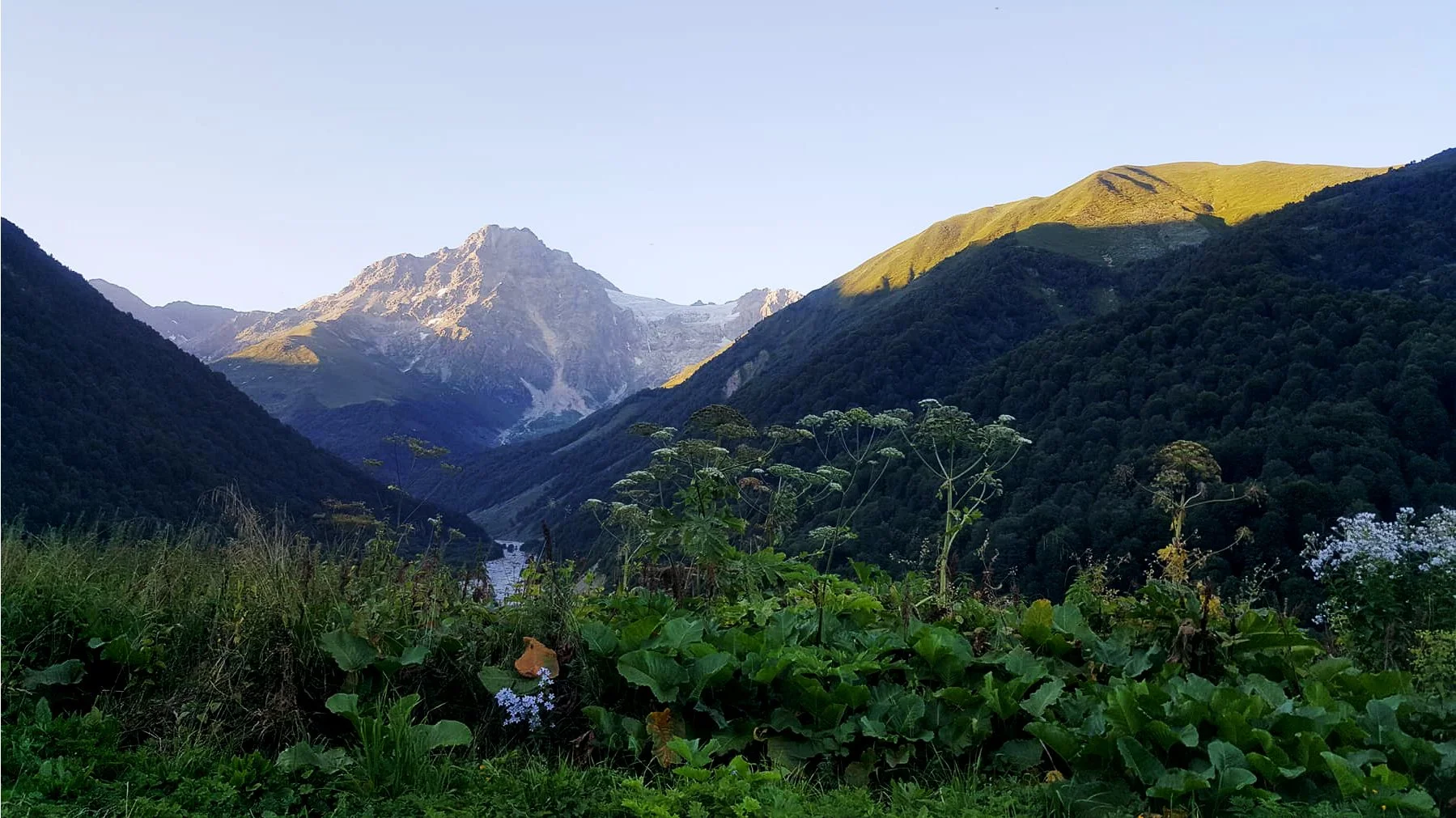 Rioni River & The Mountine Edena, Ghebi, Racha 