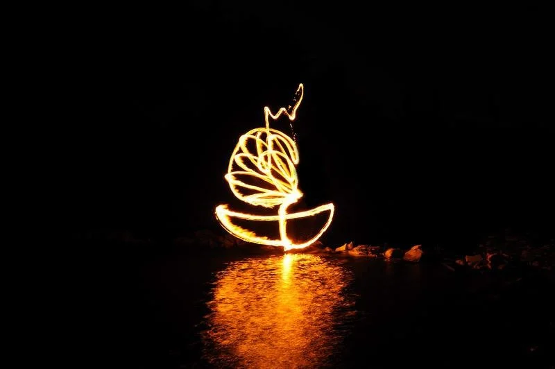 Ship, Freezlight Technique Anton Balanchivadze Anton Sokolov drawing with light sourse