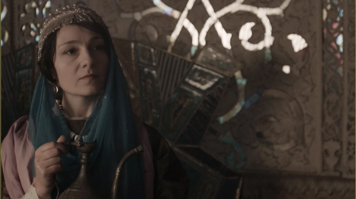 Artist Maka Batiashvili embodies one of the noblewomen of the royal court.