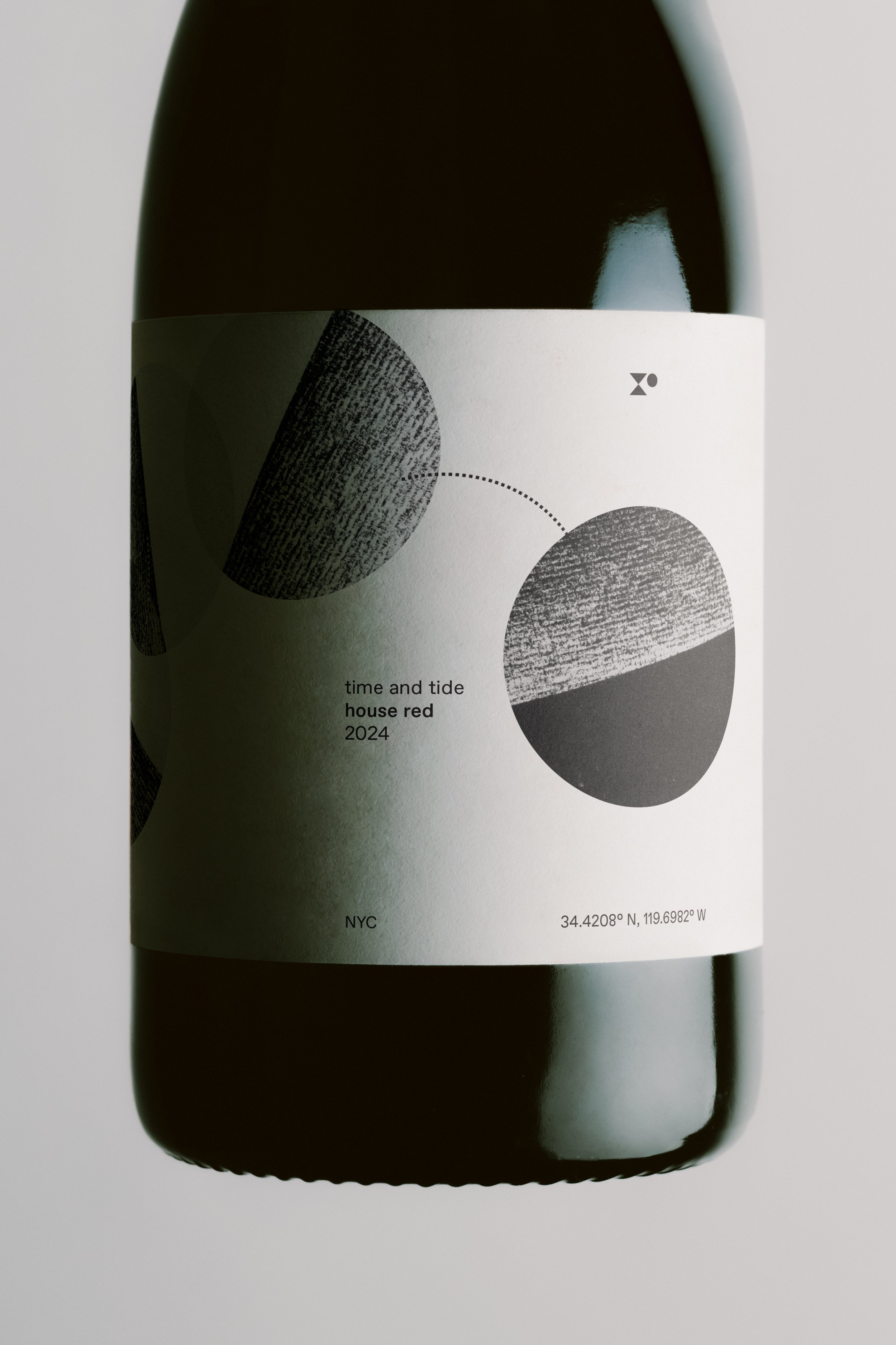 TimeAndTide_WineLabel_Close_Mockup.jpg