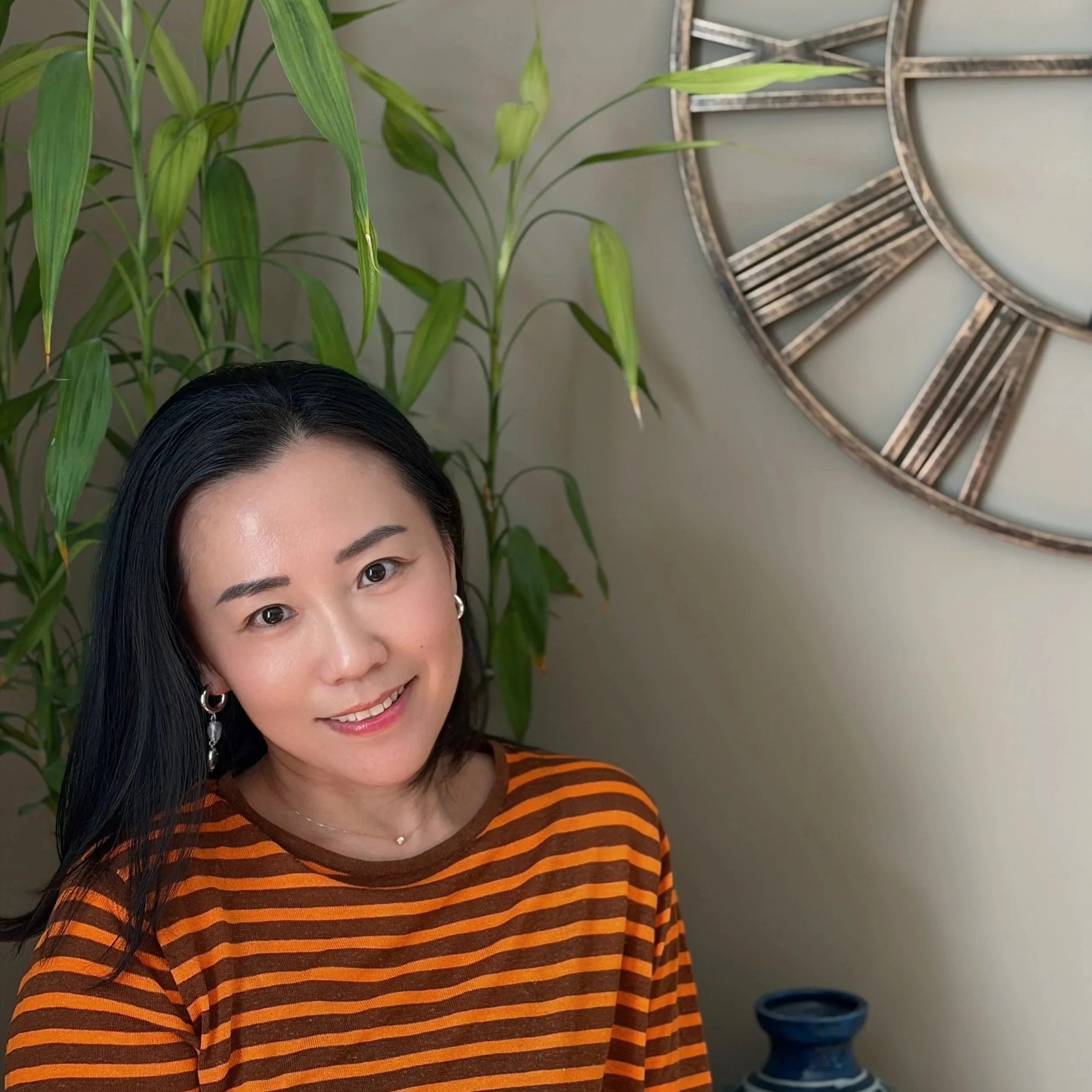 	
Tong Tong, Therapist. Therapy for anxiety, depression, relationship challenges, trauma in Alberta, Ontario in Chinese Mandarin.
