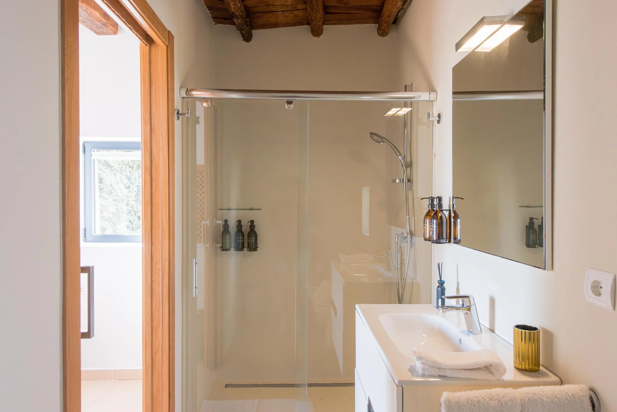 Bathroom 7.jpg