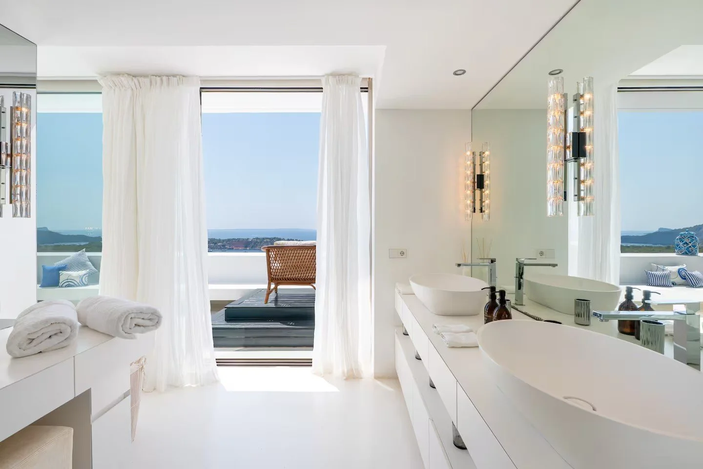 Bathroom 1 (1).jpg