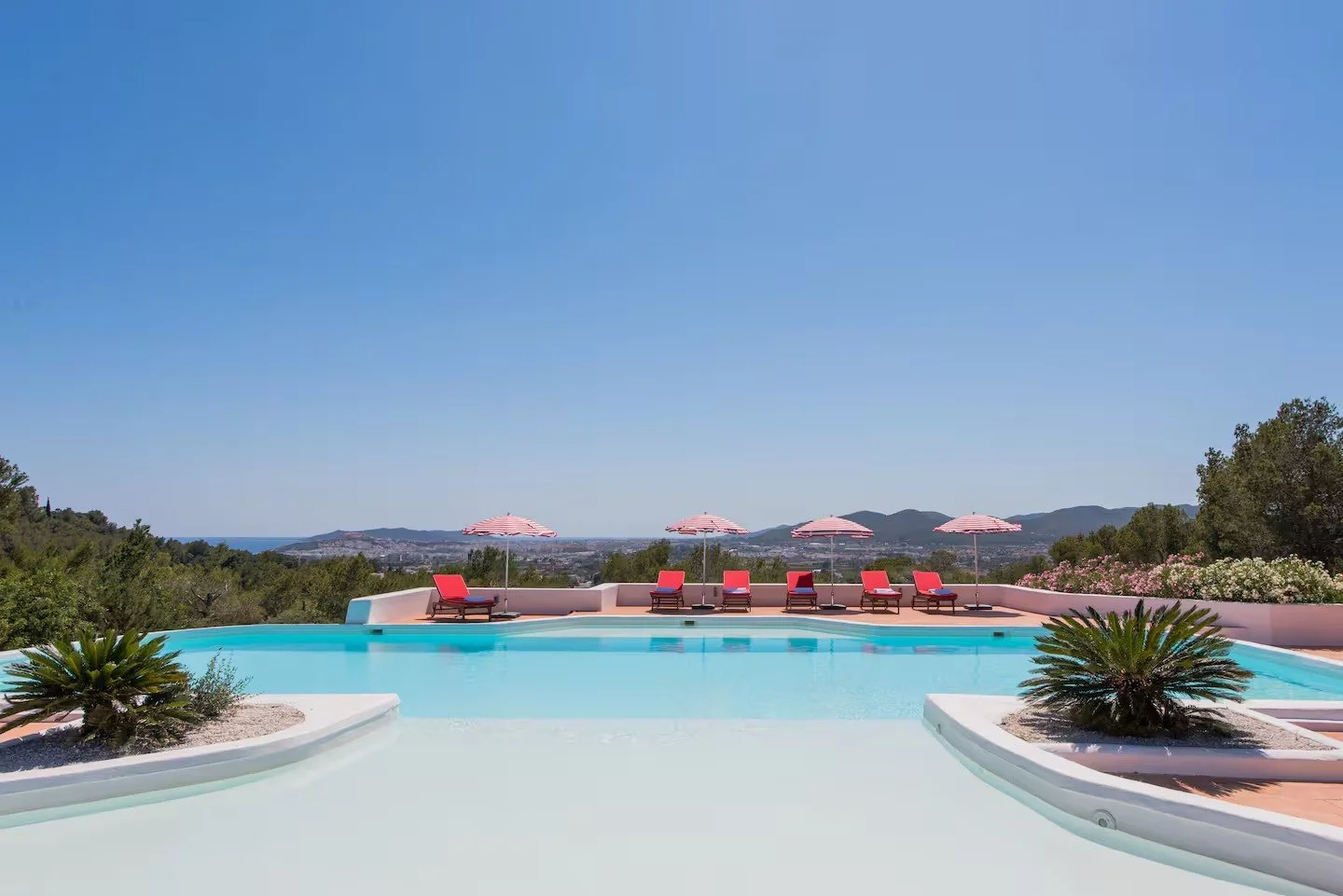 Pool(2).jpg