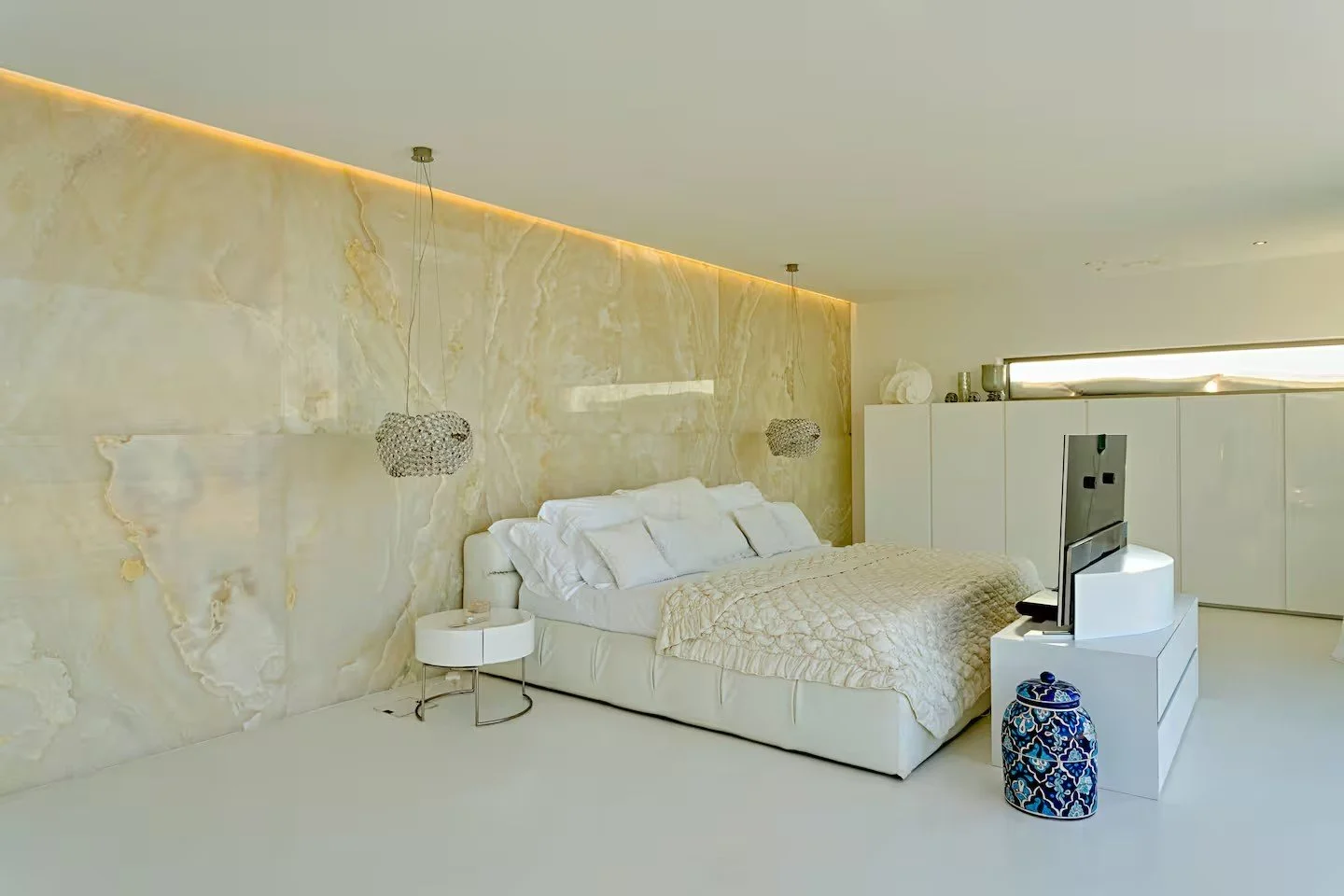 bedroom 1(9).jpg