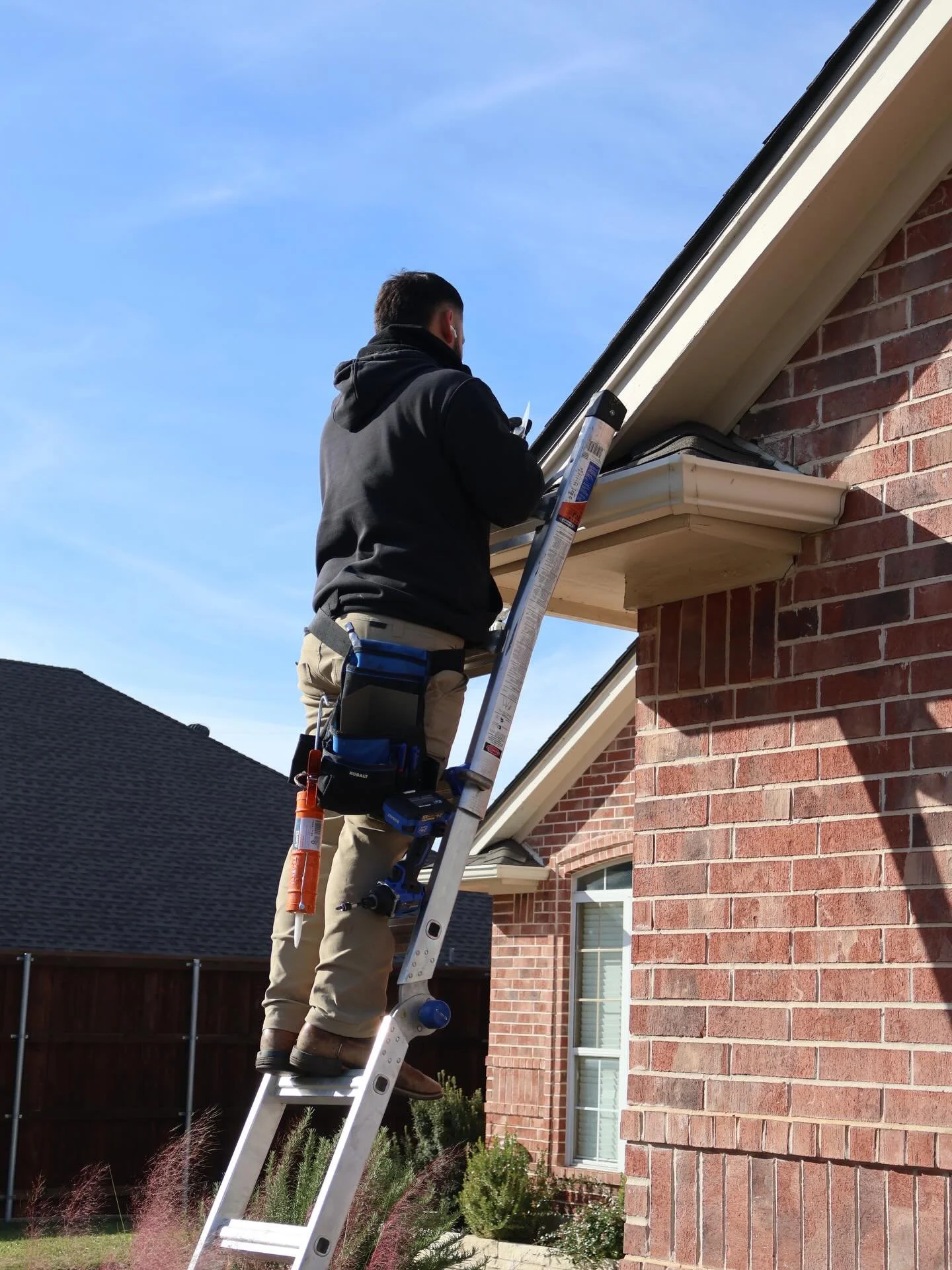 Don&rsquo;t wait&mdash;small openings turn into big problems fast, and rodents will make your home theirs. 🐭
&bull;
Message J&rsquo;s Exclusions today for your FREE inspection! 🚧
&bull;
&bull;
#rodentcontrol #rodent #home #homesealing