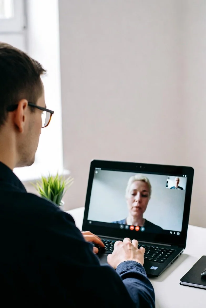 BOOTCAMP PROFESIONAL: EL ARTE DE LA ENTREVISTA CLÍNICA EN ENTORNOS ONLINE