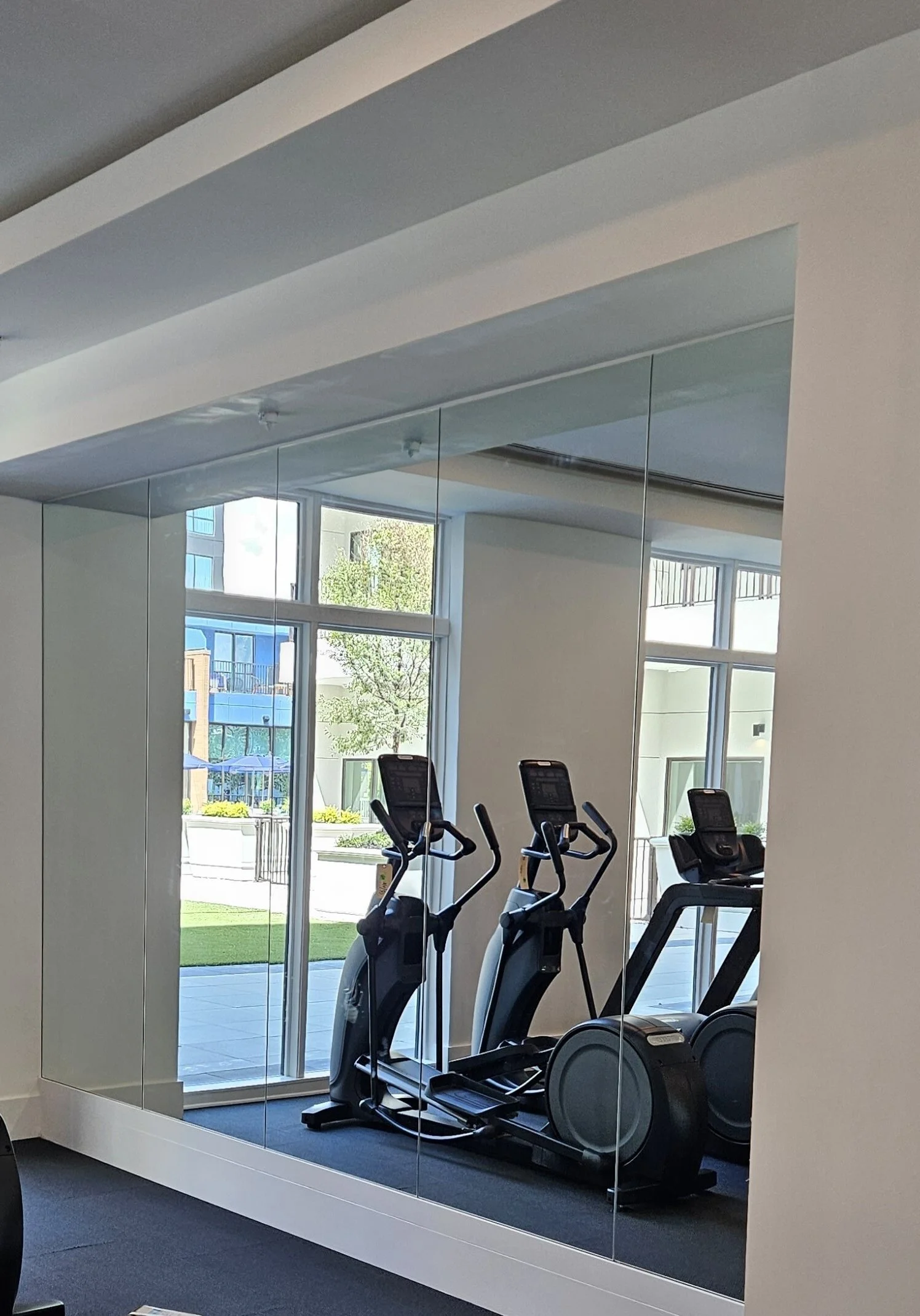 image-service-gym-mirror-wall.jpg