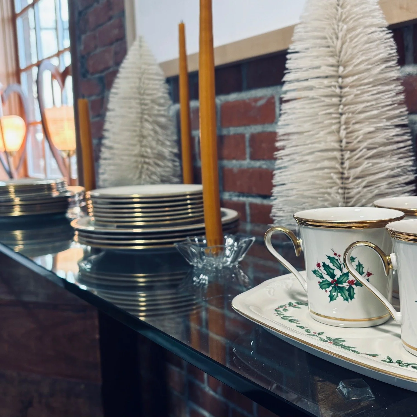 We hope everyone enjoyed a safe and happy New Year's holiday! 
Blueprint MT open today (01/01/2026!) until 4pm

#downtownbillings #shoplocal #christmashosting #montanachristmas