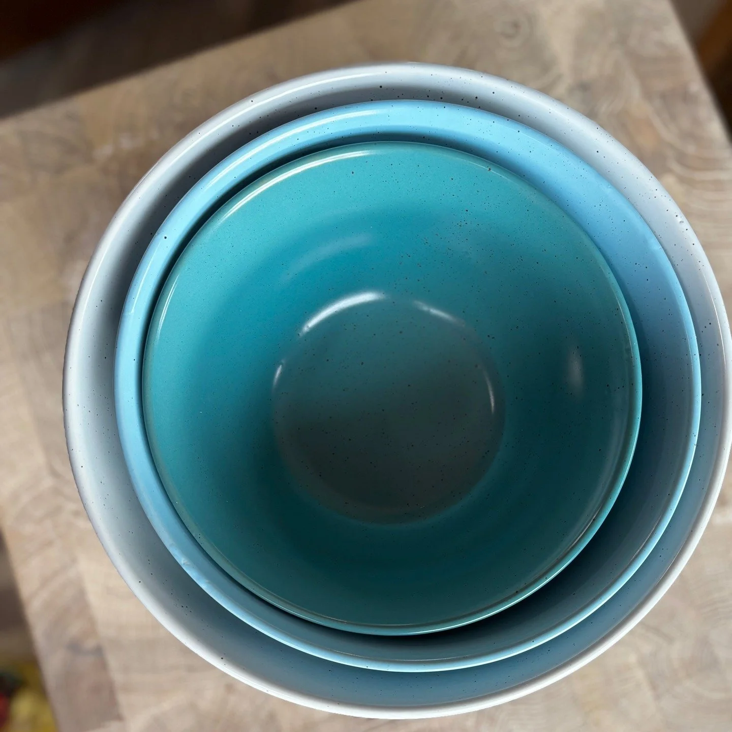 New stuff trickling into the shop... Total coincidence, but it's all so 🌷Spring coded🍀! Come by and see! #downtownbillings #springhassprung #homedecor #secondhandluxury