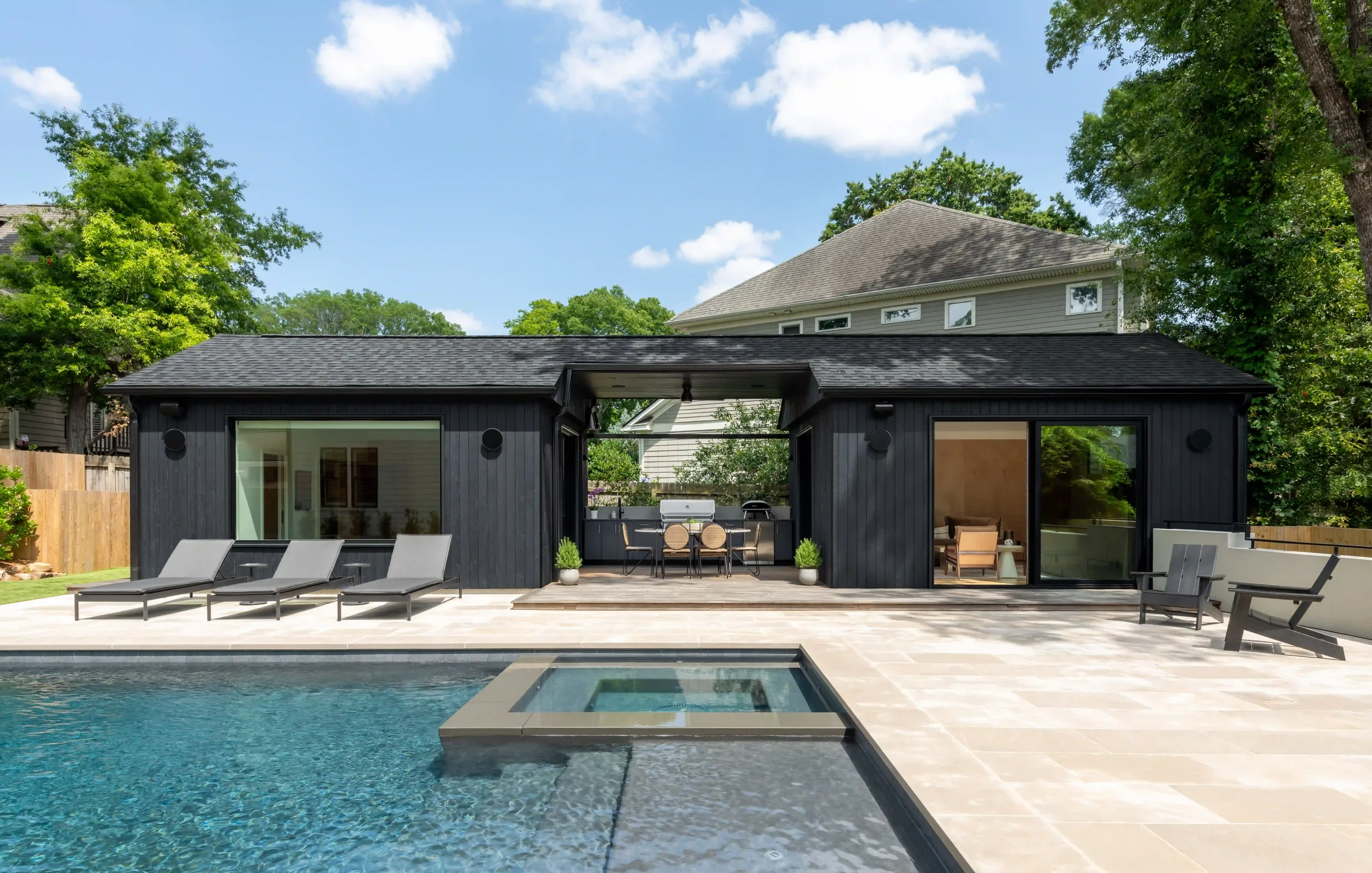 Modern Poolhouse