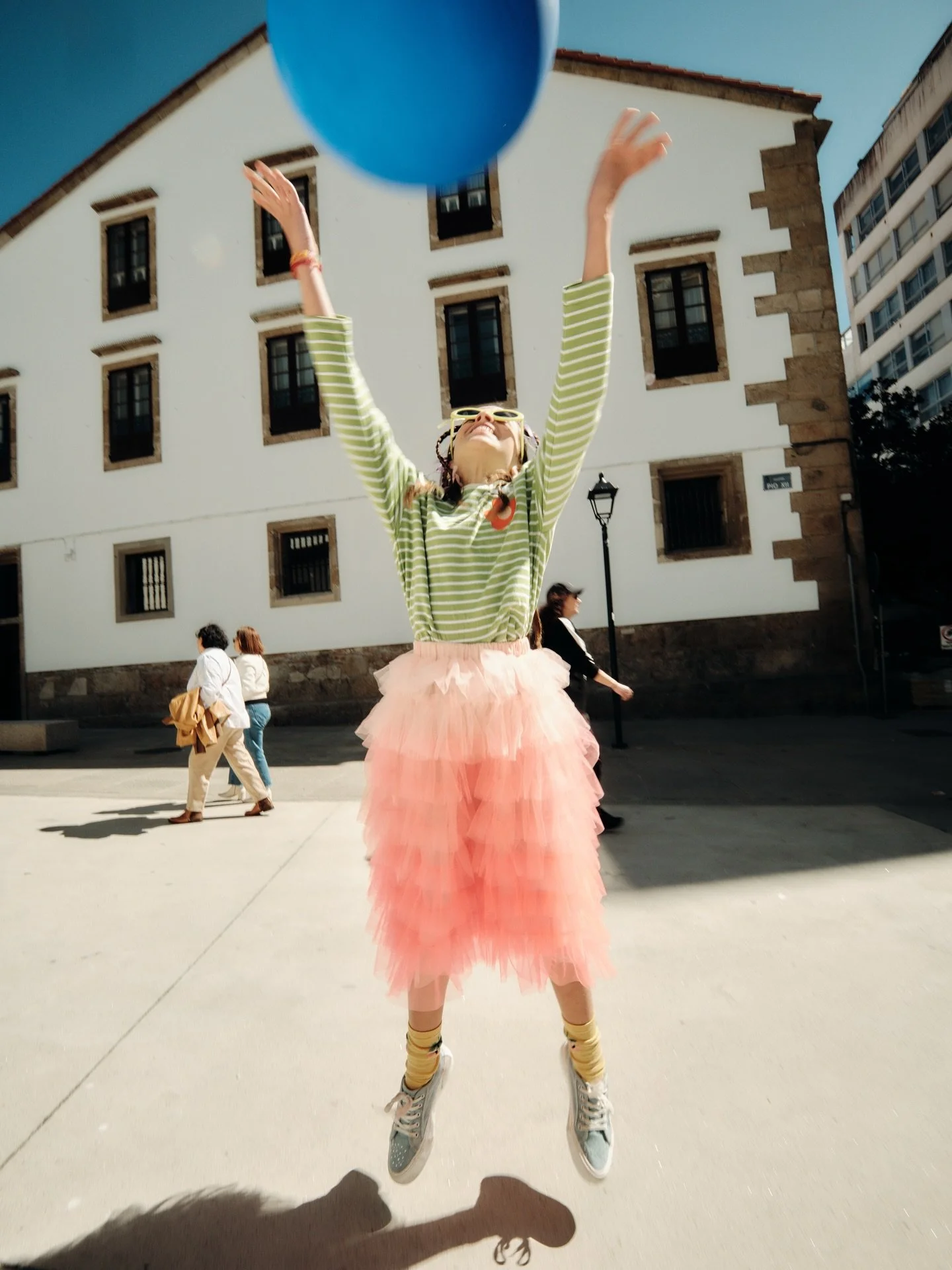 Las turistas x @magiedesenfants.mag 🎈 VOL. VI
Stylist: @delapiu 💚
Muah: @nuriariobomuah 
Models: Antonia, Carla &amp; Martina